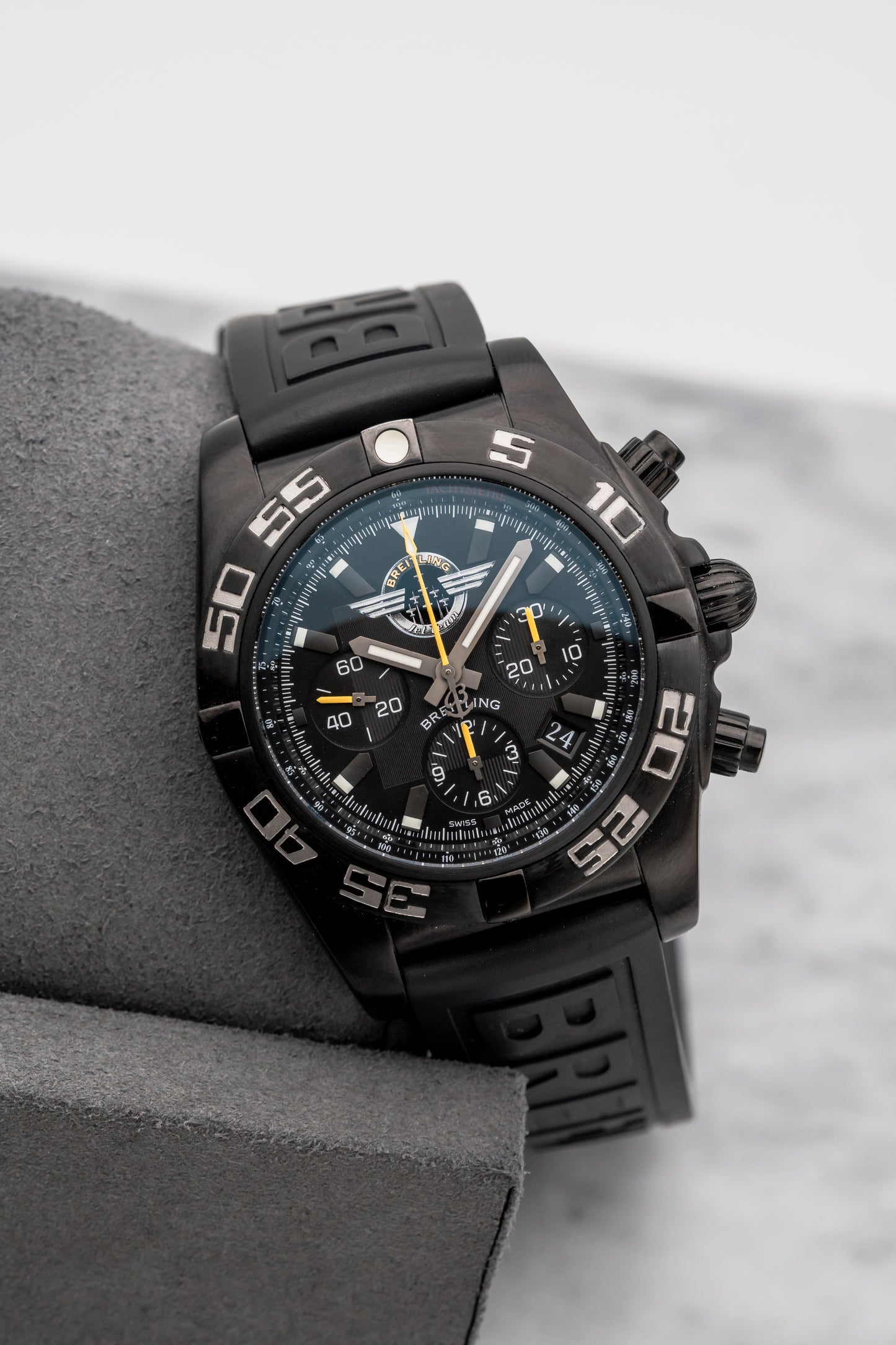 Breitling Chronomat 44 Blacksteel “Jet Team” MB01109L/BD48/153S