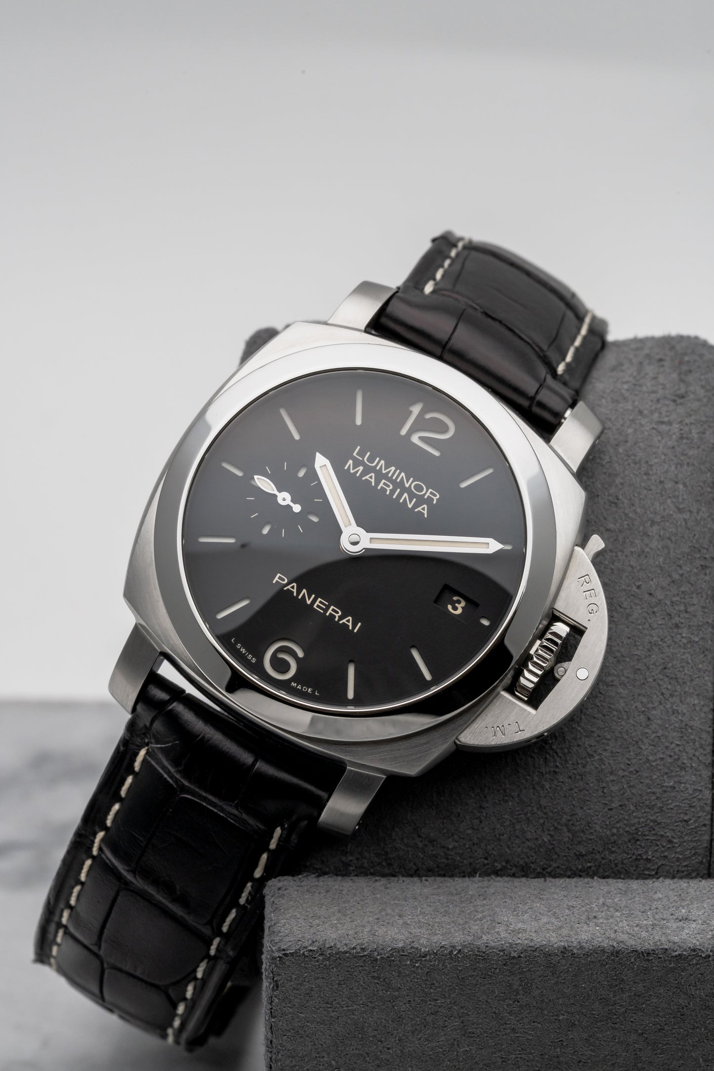 Panerai Luminor Marina PAM392, Black Dial