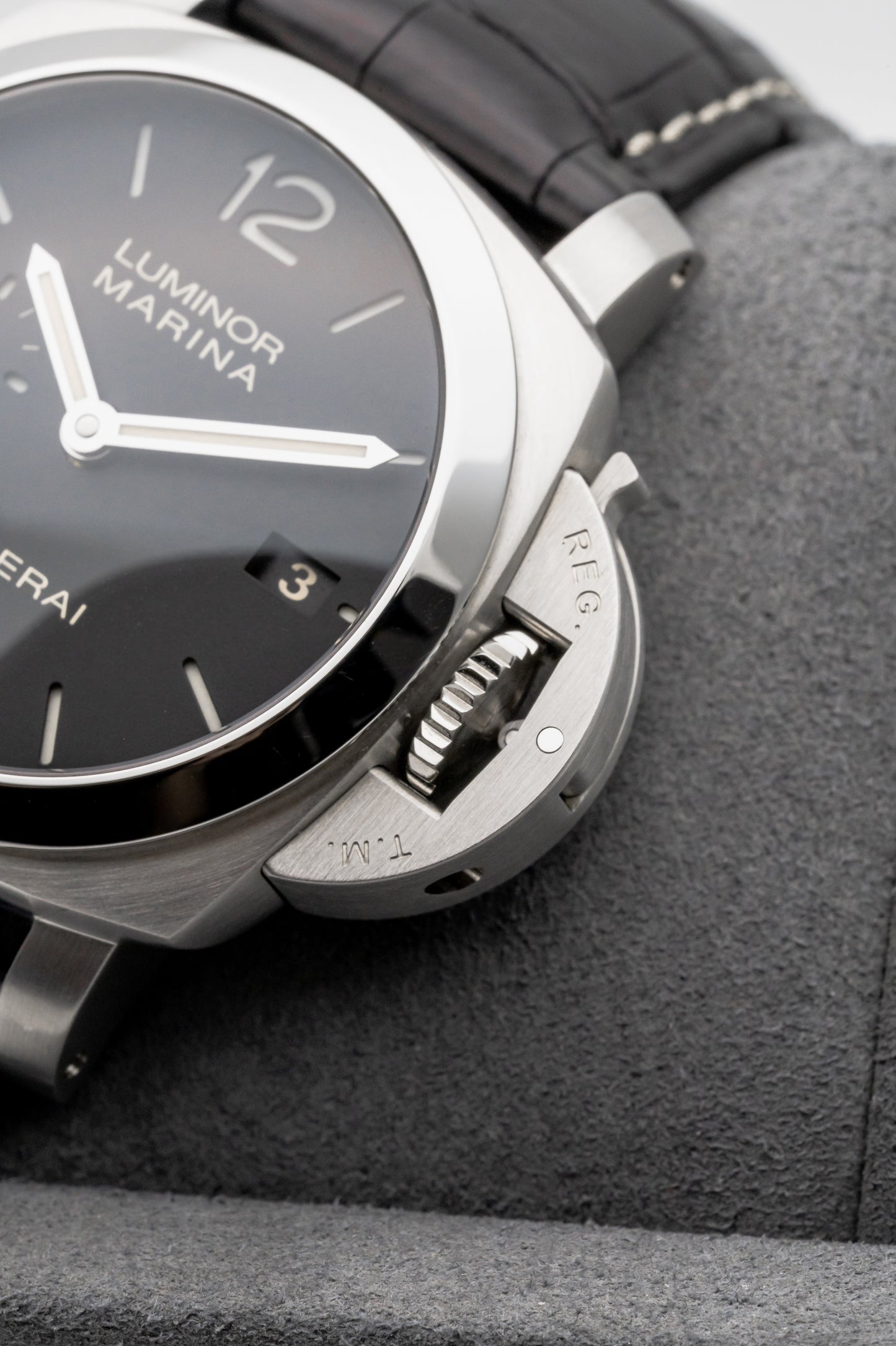 Panerai Luminor Marina PAM392, Black Dial