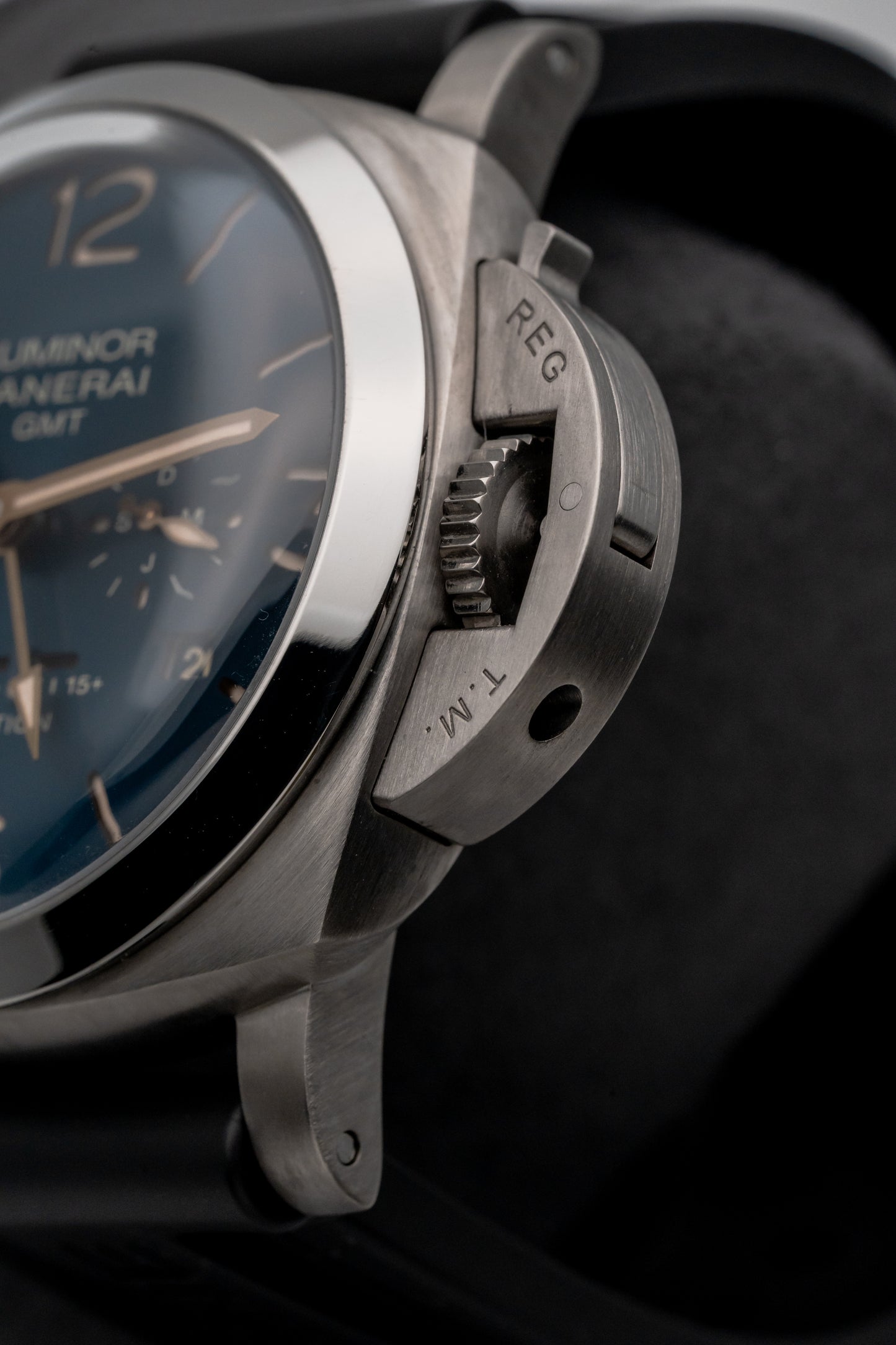 Panerai Equation of Time PAM670 Blue Dial