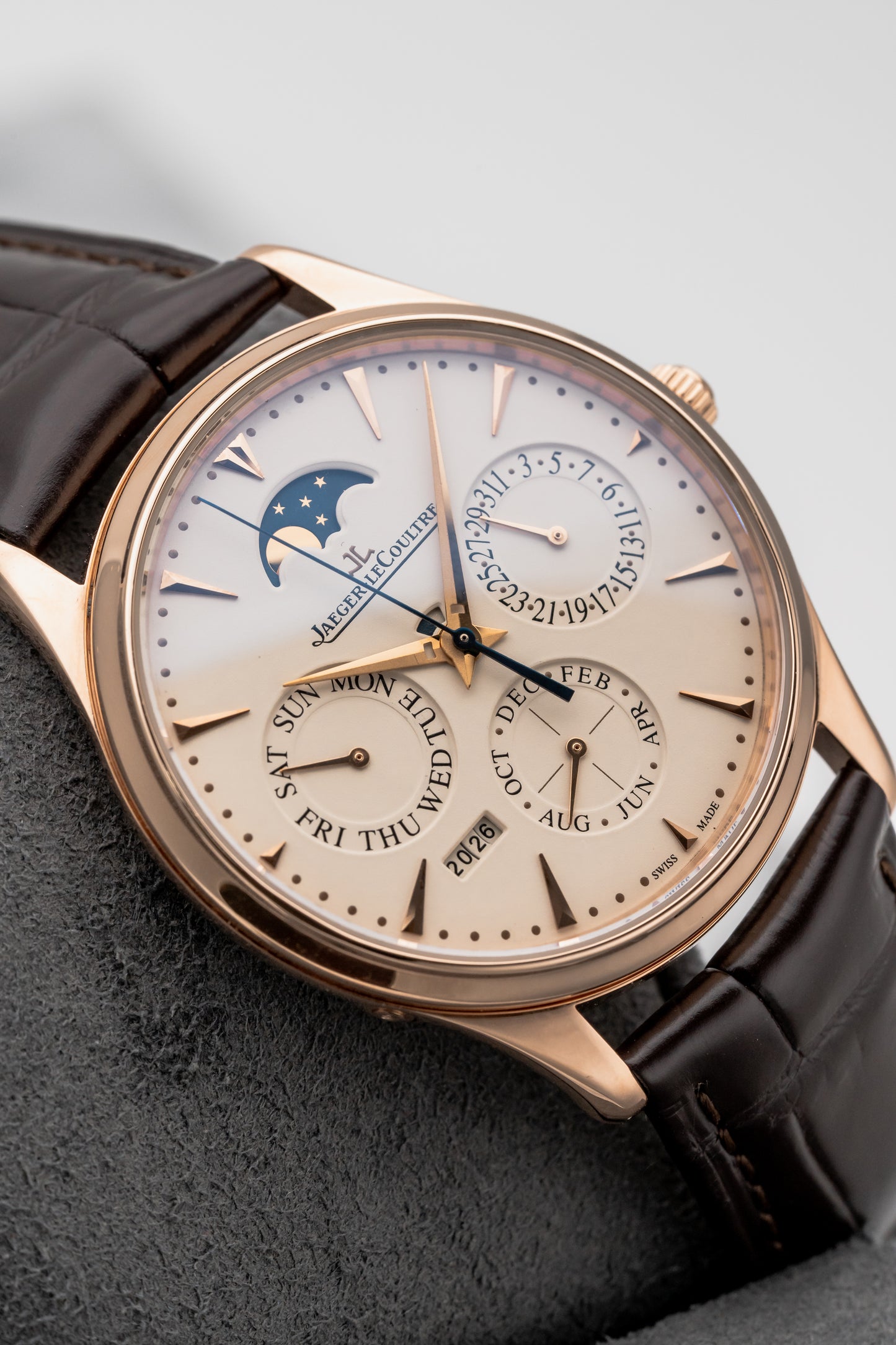 Jaeger-LeCoultre Master Ultra Thin Perpetual Q1302520 Beige Dial