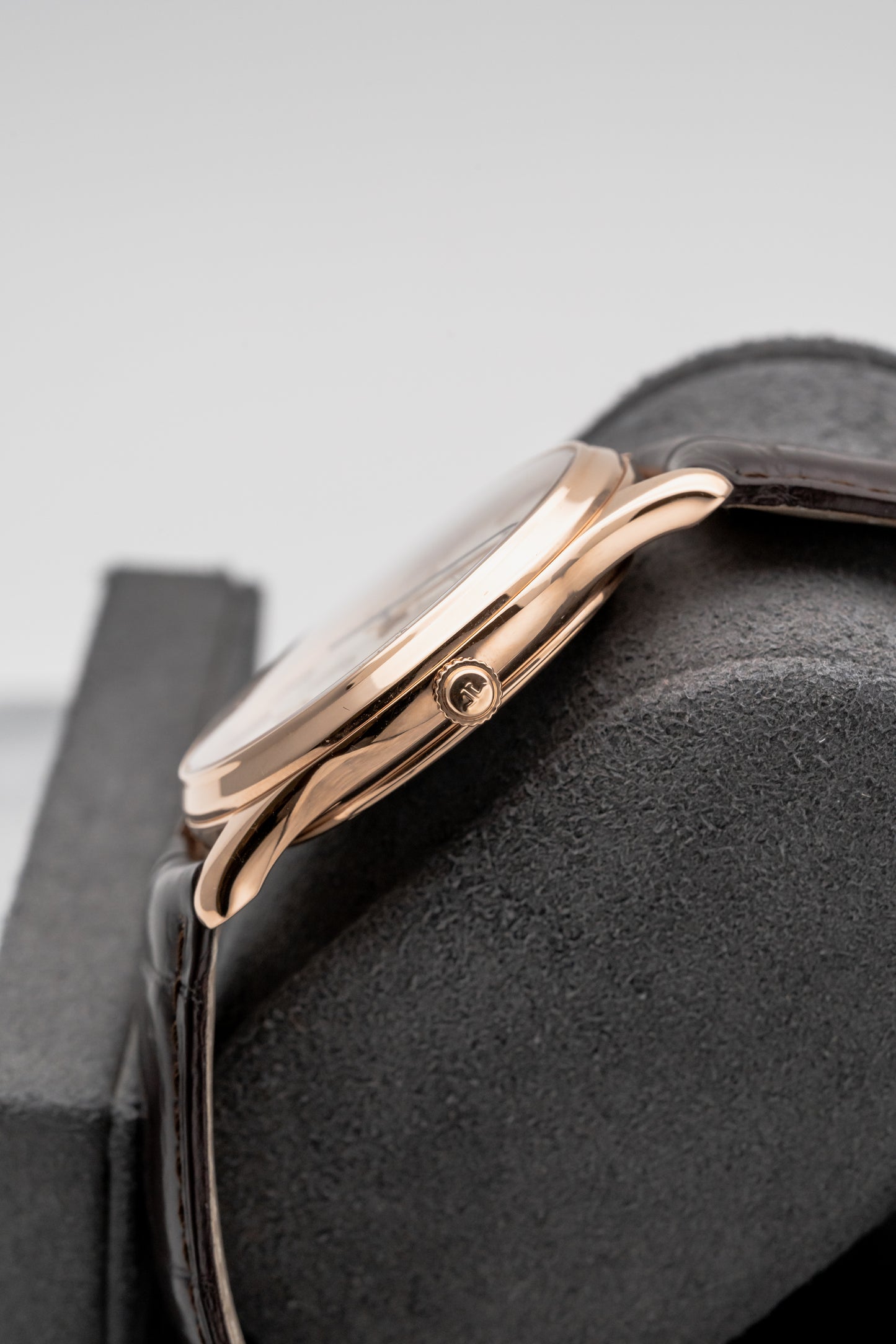 Jaeger-LeCoultre Master Ultra Thin Perpetual Q1302520 Beige Dial