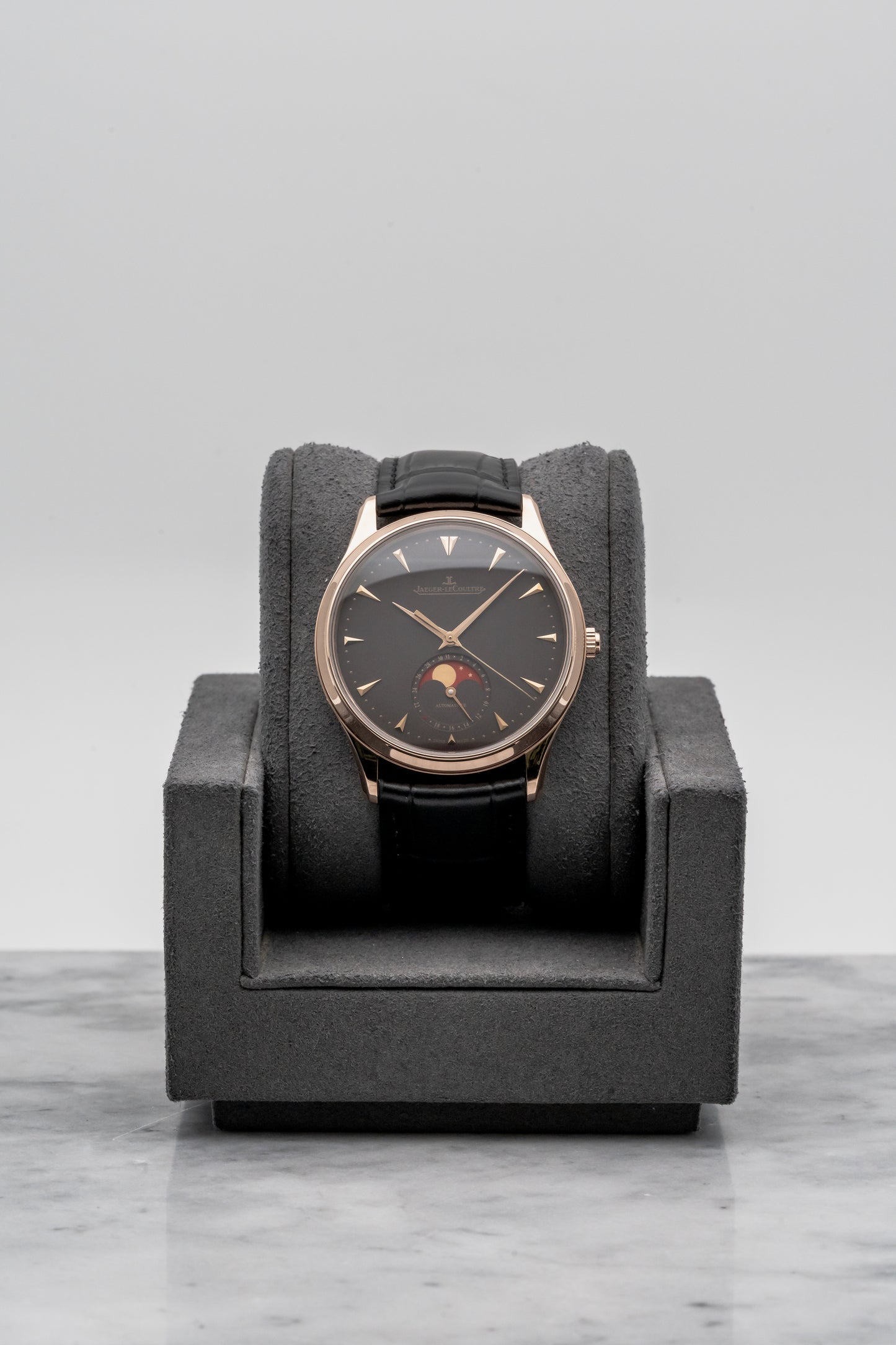 Jaeger-LeCoultre Master Ultra Thin Moon Q136256C Red Moon
