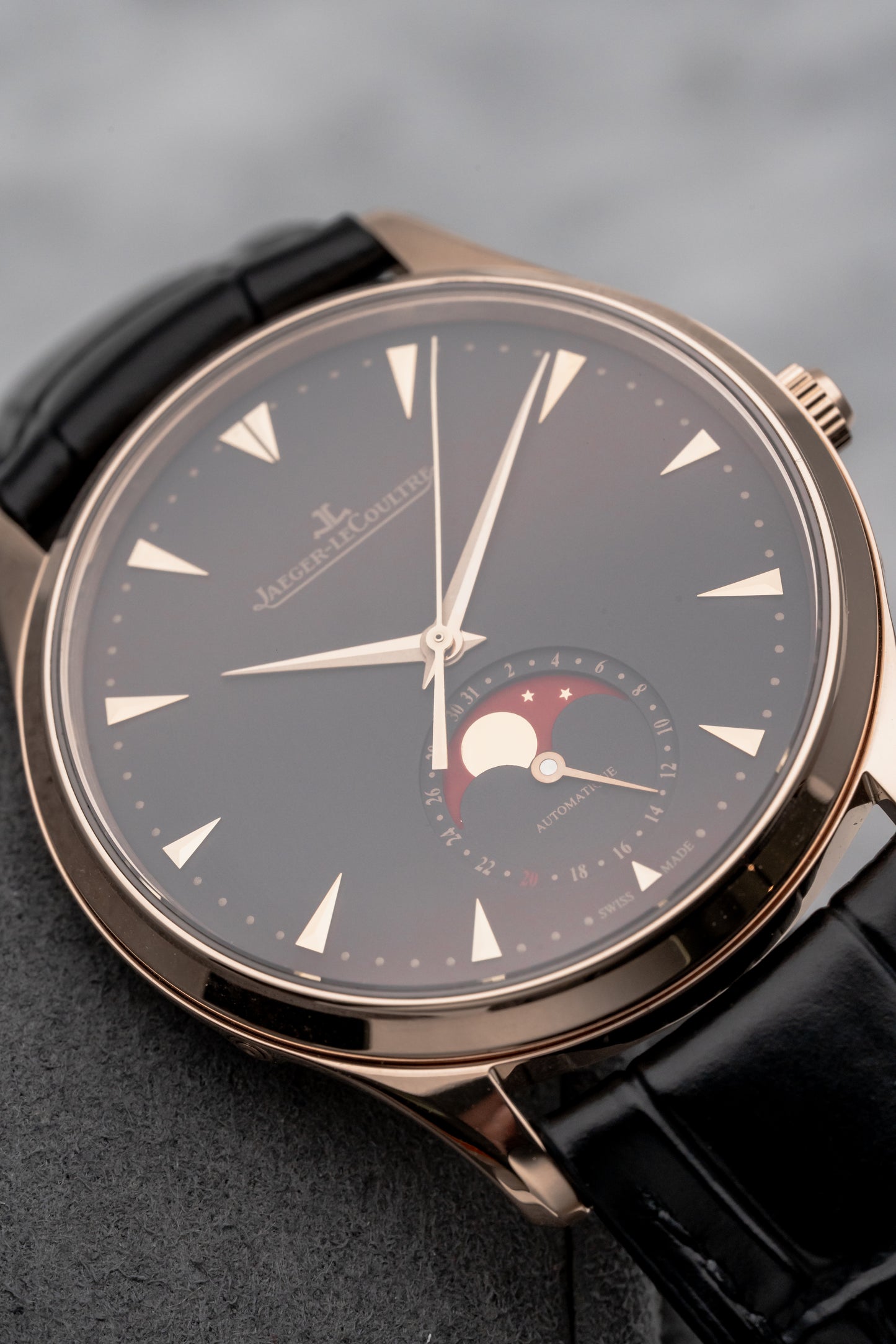 Jaeger-LeCoultre Master Ultra Thin Moon Q136256C Red Moon