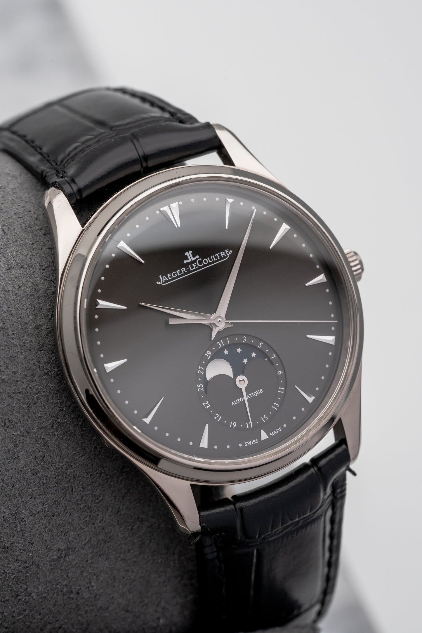 Jaeger-LeCoultre Master Ultra Thin Moon Q1363540 Black Dial