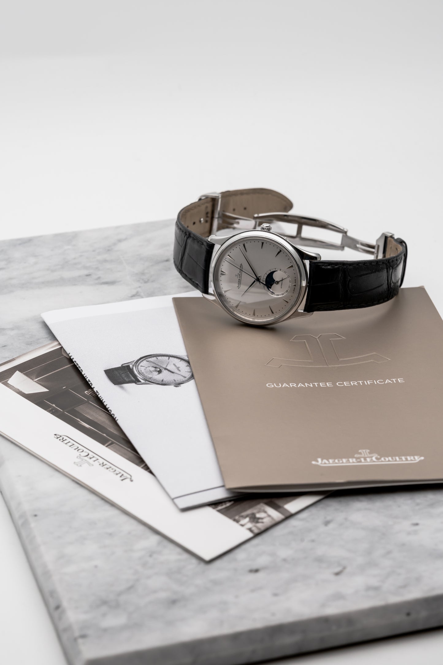 Jaeger-LeCoultre Q1368420 Master Ultra Thin Moonphase