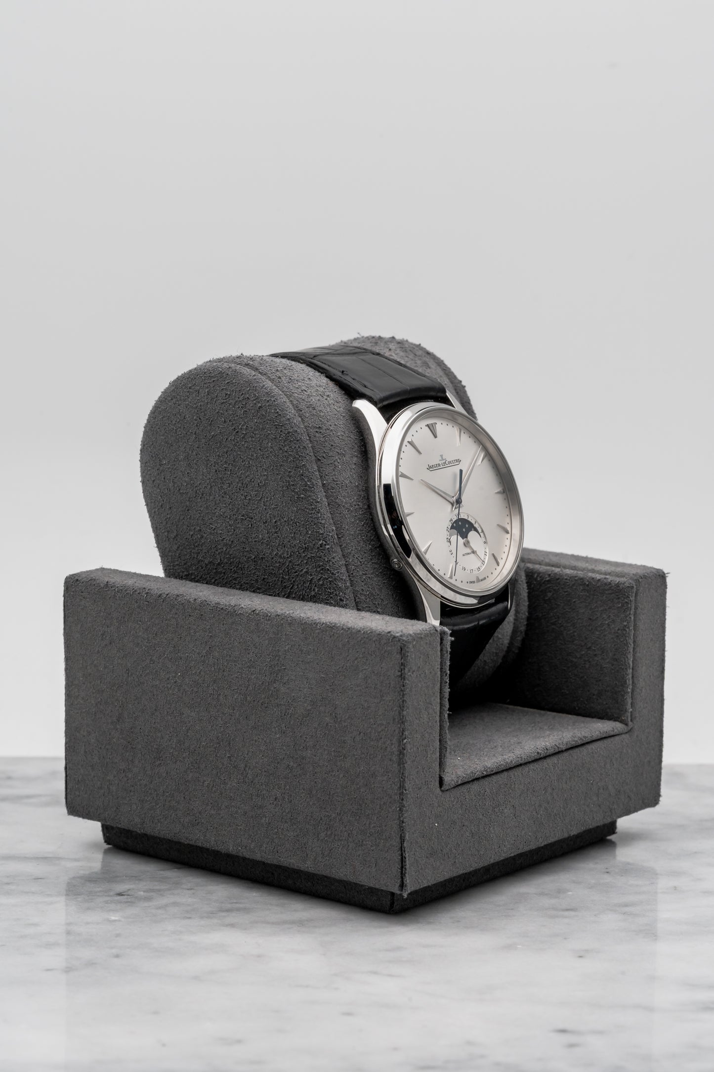 Jaeger-LeCoultre Q1368420 Master Ultra Thin Moonphase