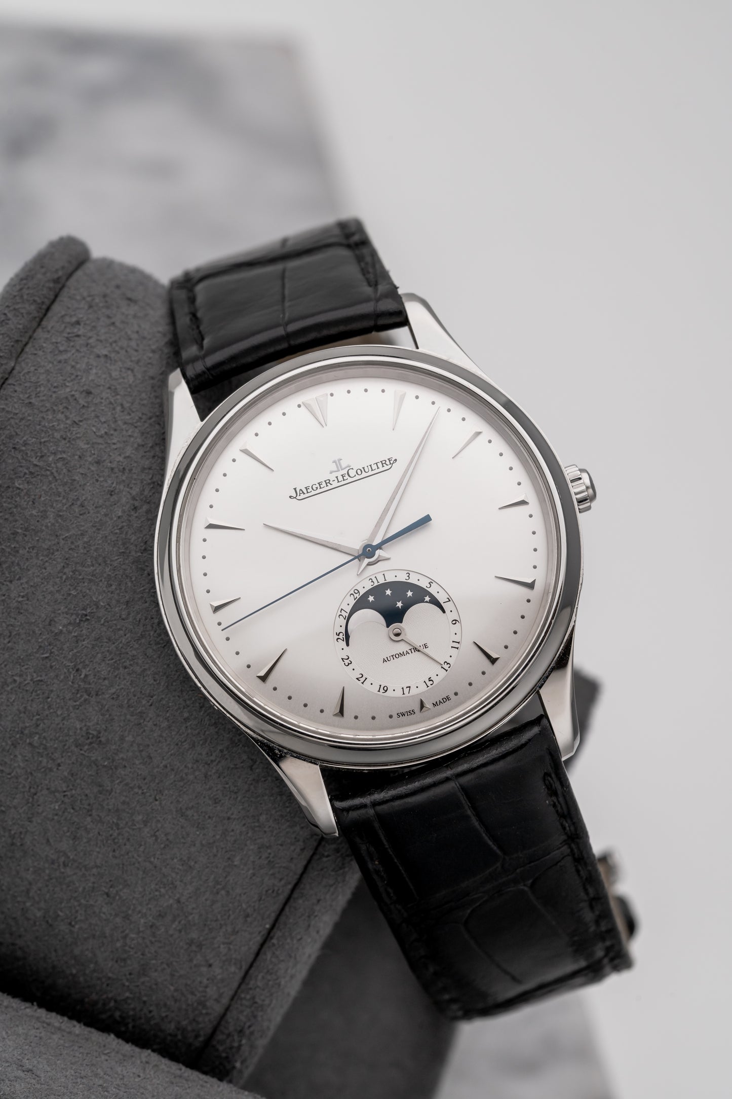 Jaeger-LeCoultre Q1368420 Master Ultra Thin Moonphase