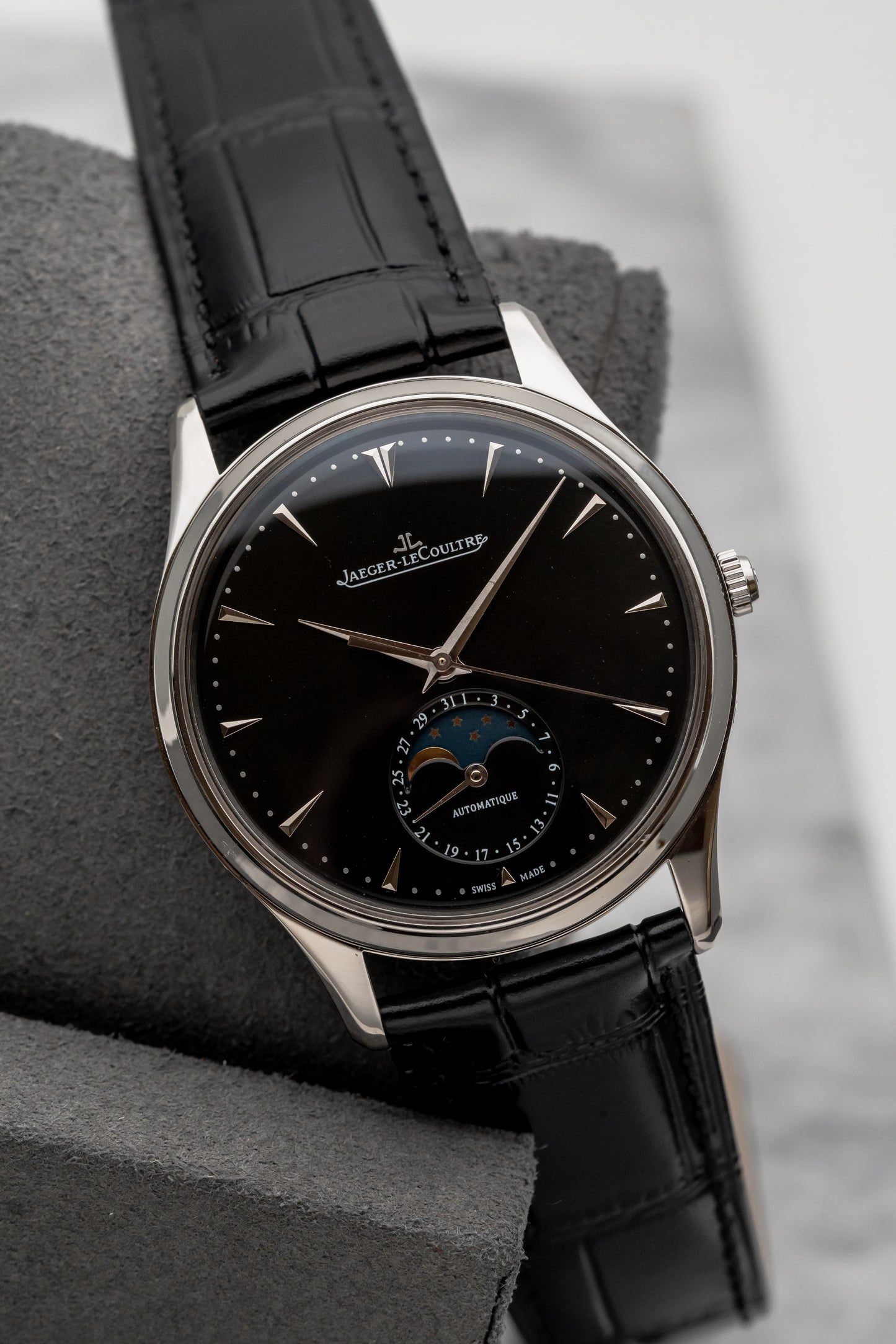 Jaeger-LeCoultre Master Ultra Thin Moon Q1368470 Black Dial