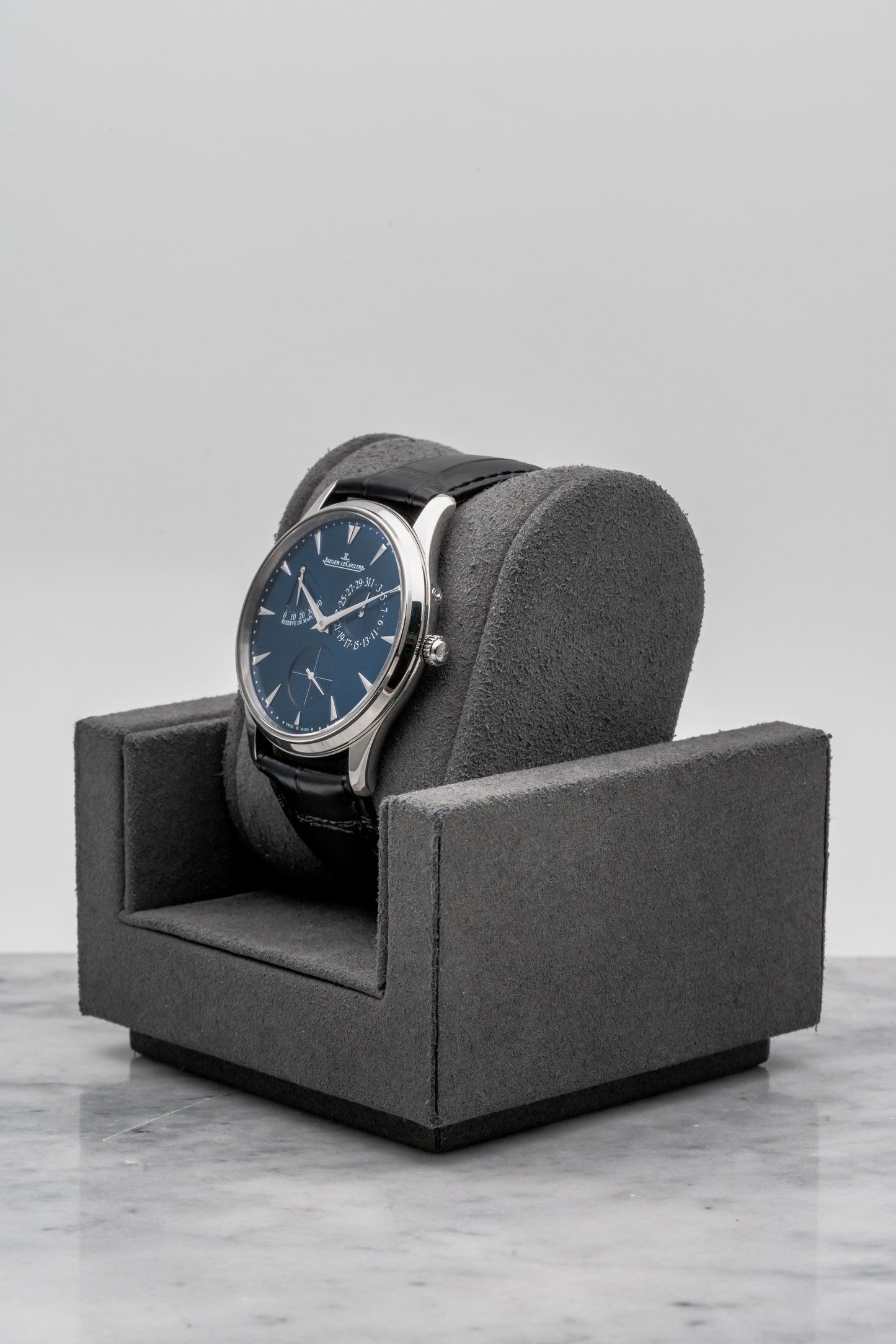 Jaeger-LeCoultre Master Ultra Thin Reserve de Marche Q1378480 Blue Dial