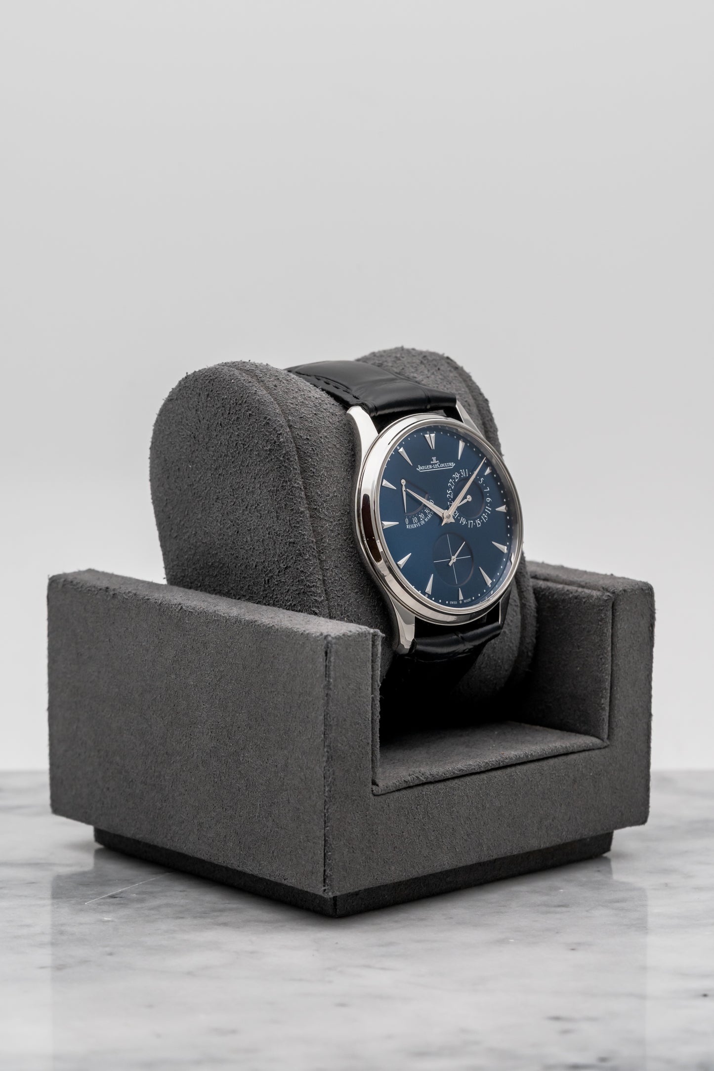Jaeger-LeCoultre Master Ultra Thin Reserve de Marche Q1378480 Blue Dial