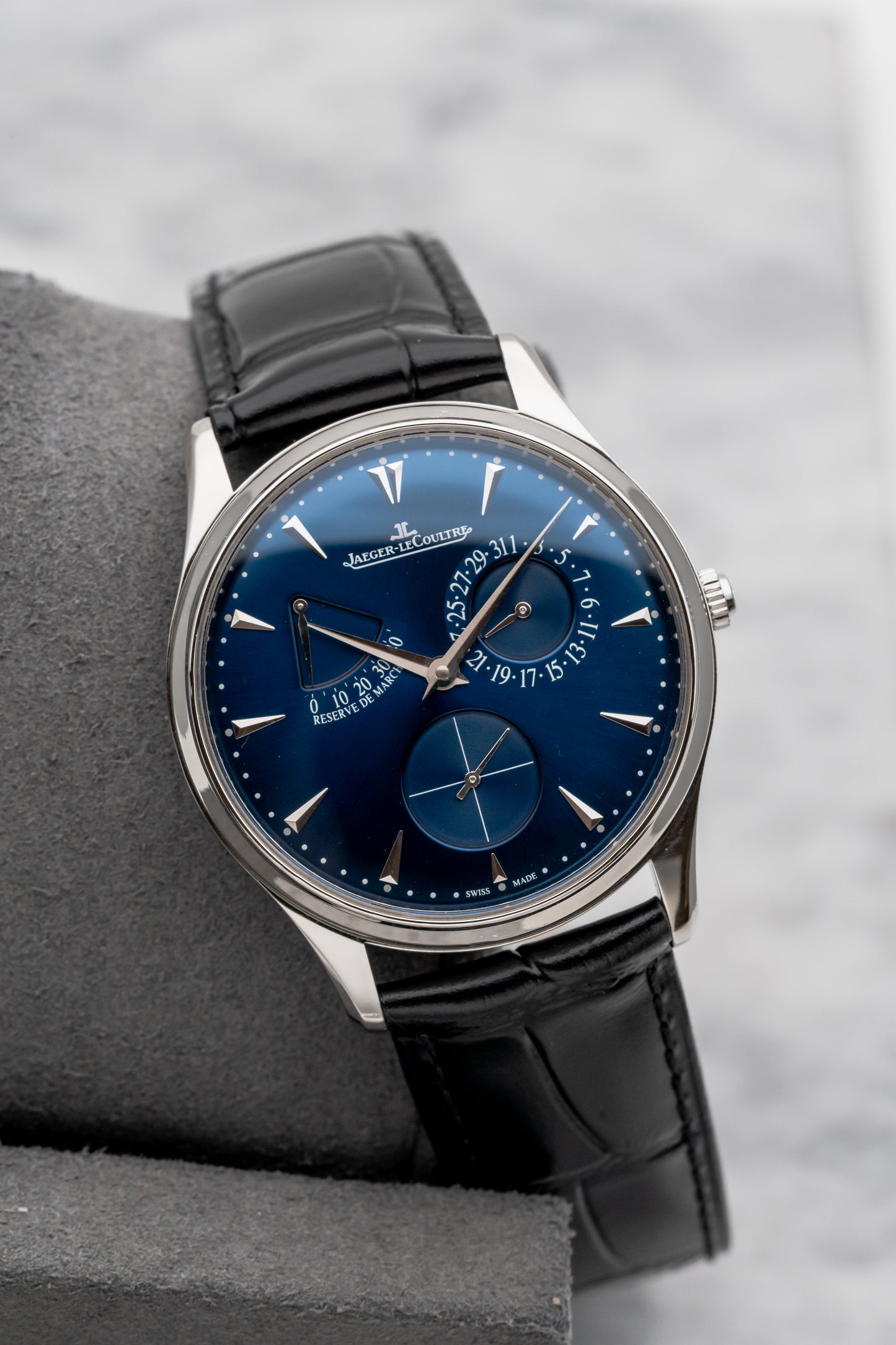 Jaeger-LeCoultre Master Ultra Thin Reserve de Marche Q1378480 Blue Dial