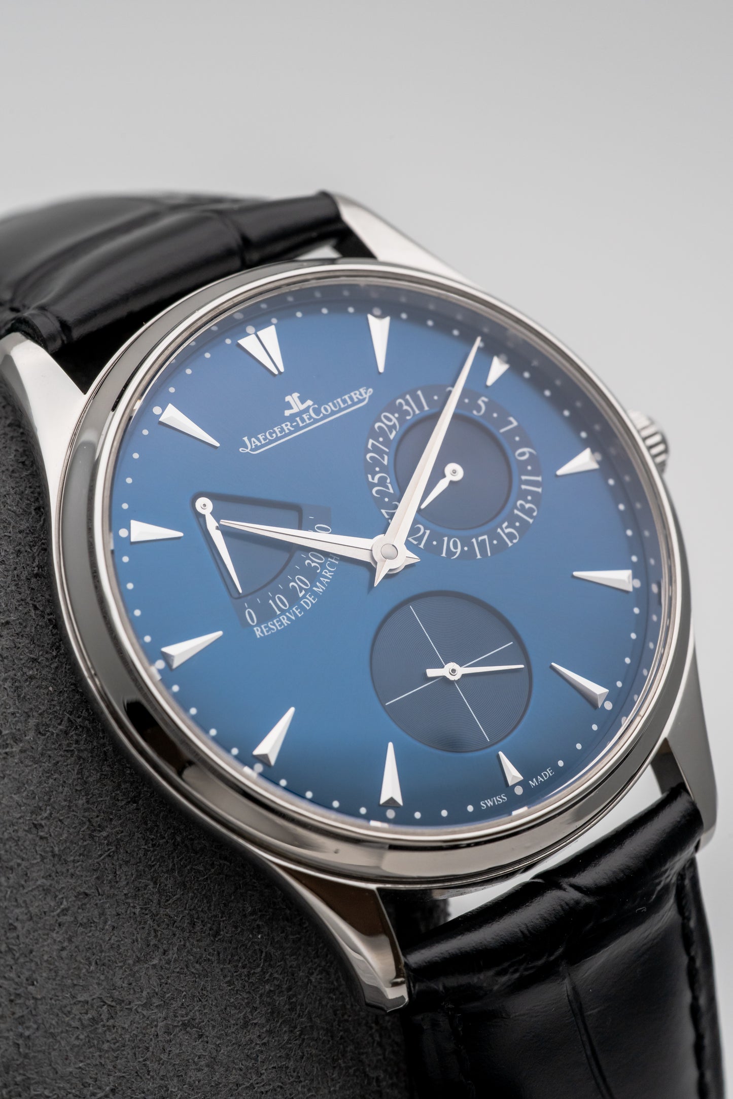 Jaeger-LeCoultre Master Ultra Thin Reserve de Marche Q1378480 Blue Dial