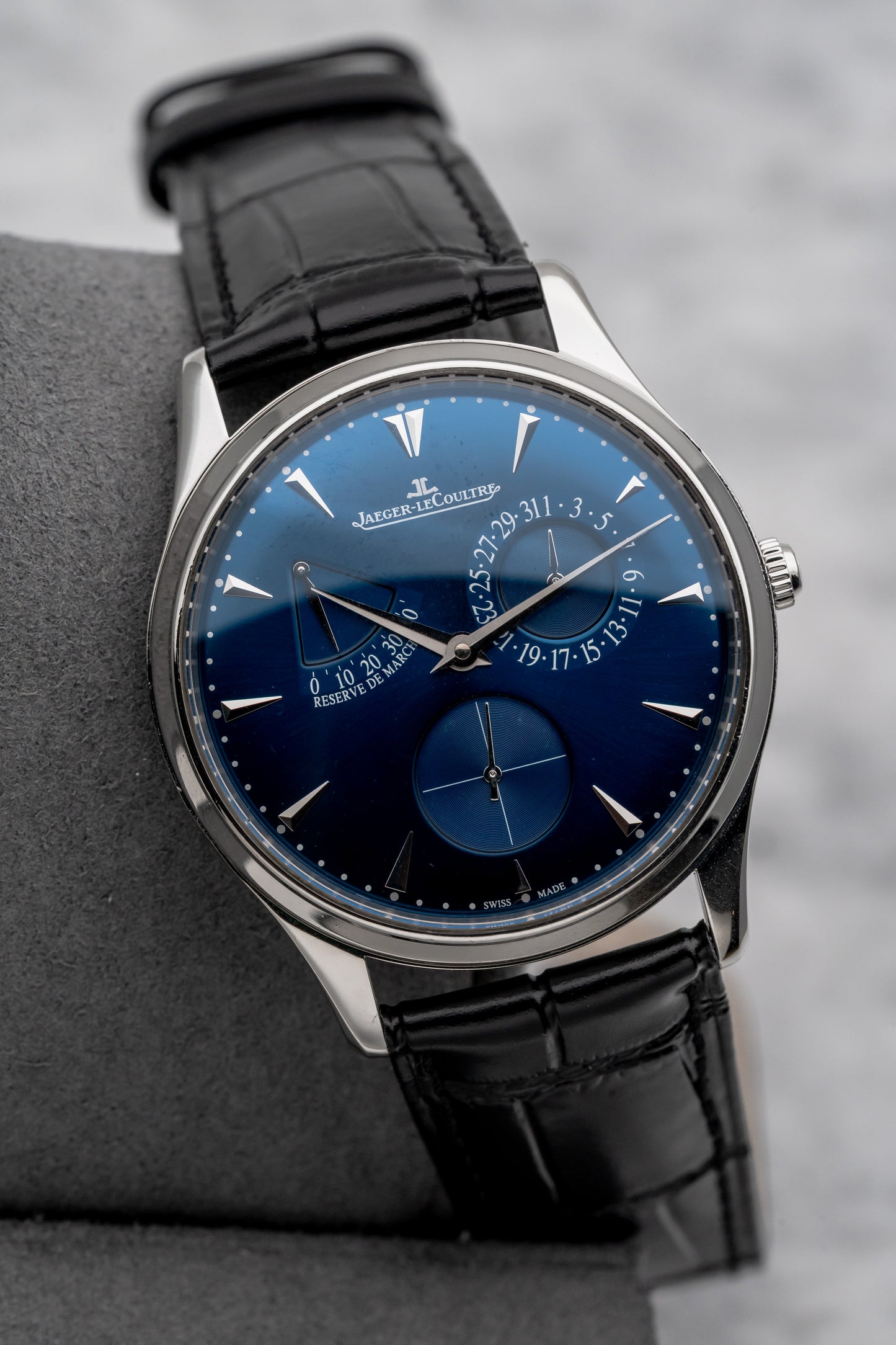 Jaeger-LeCoultre Master Ultra Thin Reserve de Marche Q1378480 Blue Dial