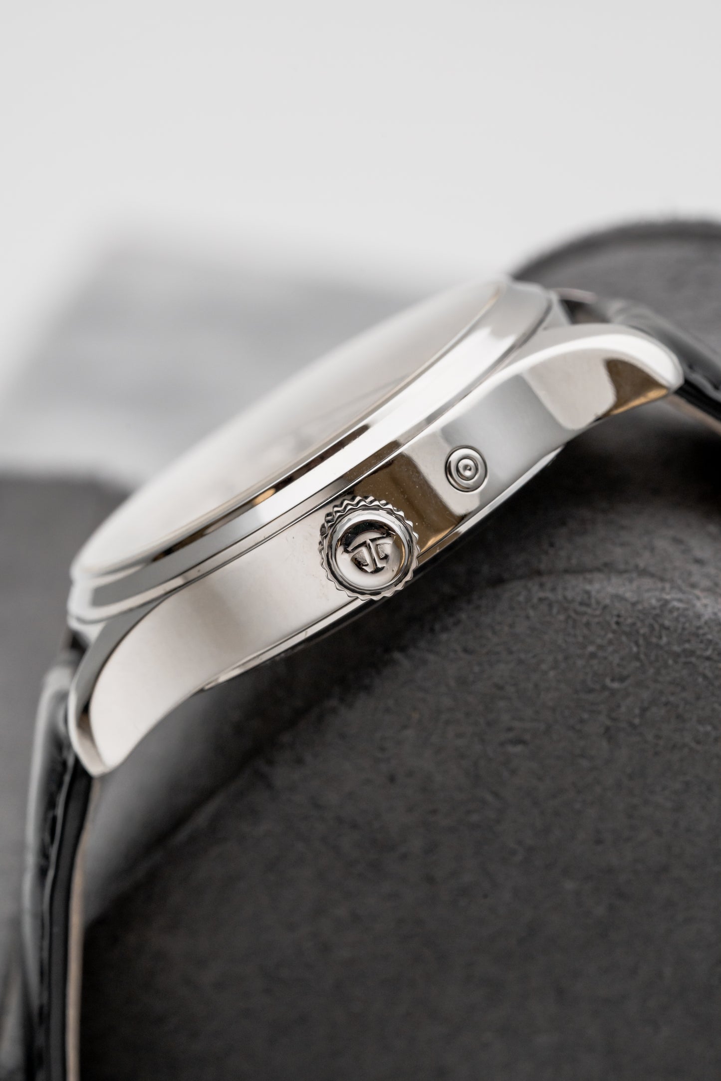 Jaeger-LeCoultre Master Geographic Q1428421 Silver Dial