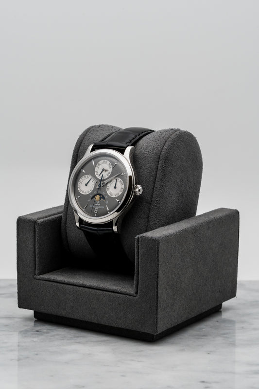 Jaeger-LeCoultre Master Control Perpetual Calendar 140.3.80 Silver Guilloché Dial