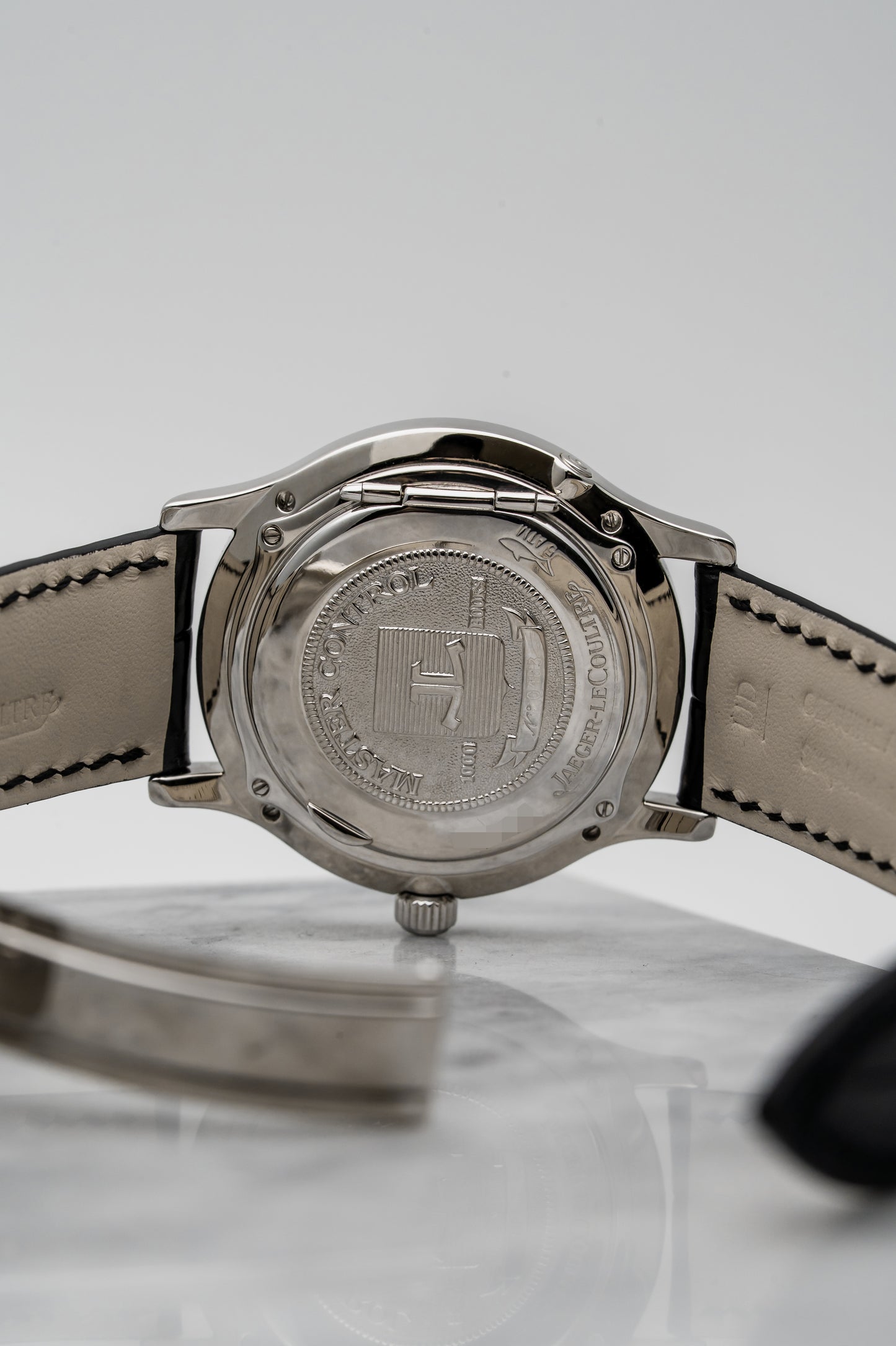 Jaeger-LeCoultre Master Control Perpetual Calendar 140.3.80 Silver Guilloché Dial
