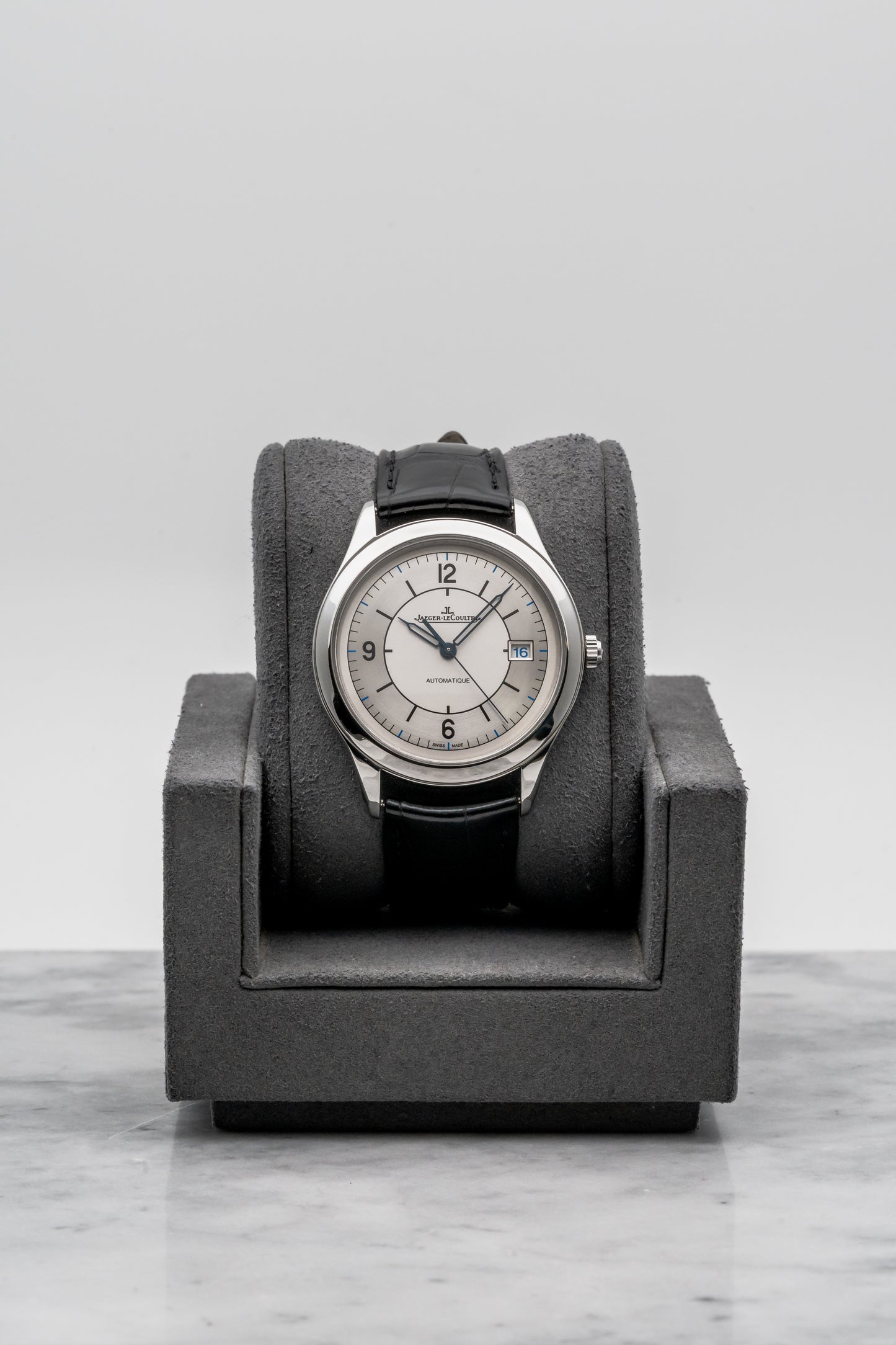 Jaeger-LeCoultre Master Control Date Q1548530, Silver Sector Dial