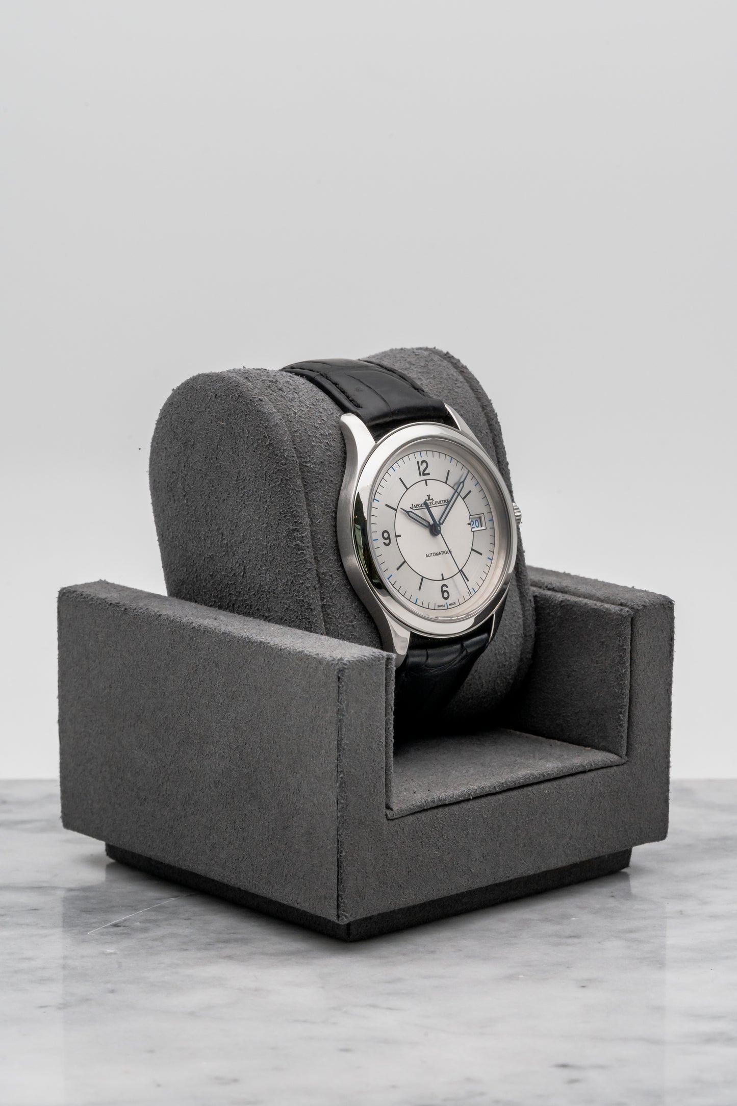 Jaeger-LeCoultre Master Control Date Q1548530 Silver Sector Dial