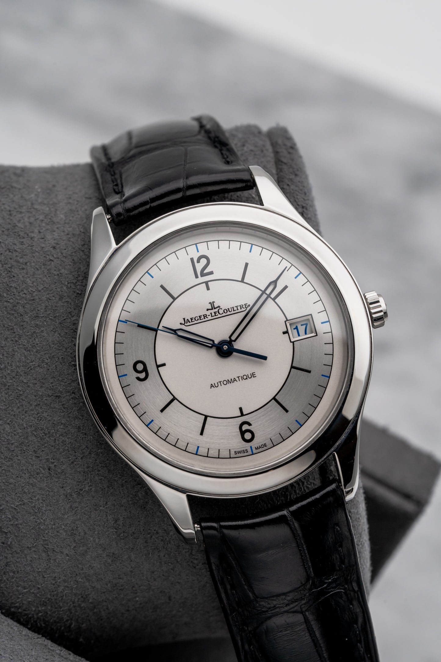 Jaeger-LeCoultre Master Control Date Q1548530, Silver Sector Dial