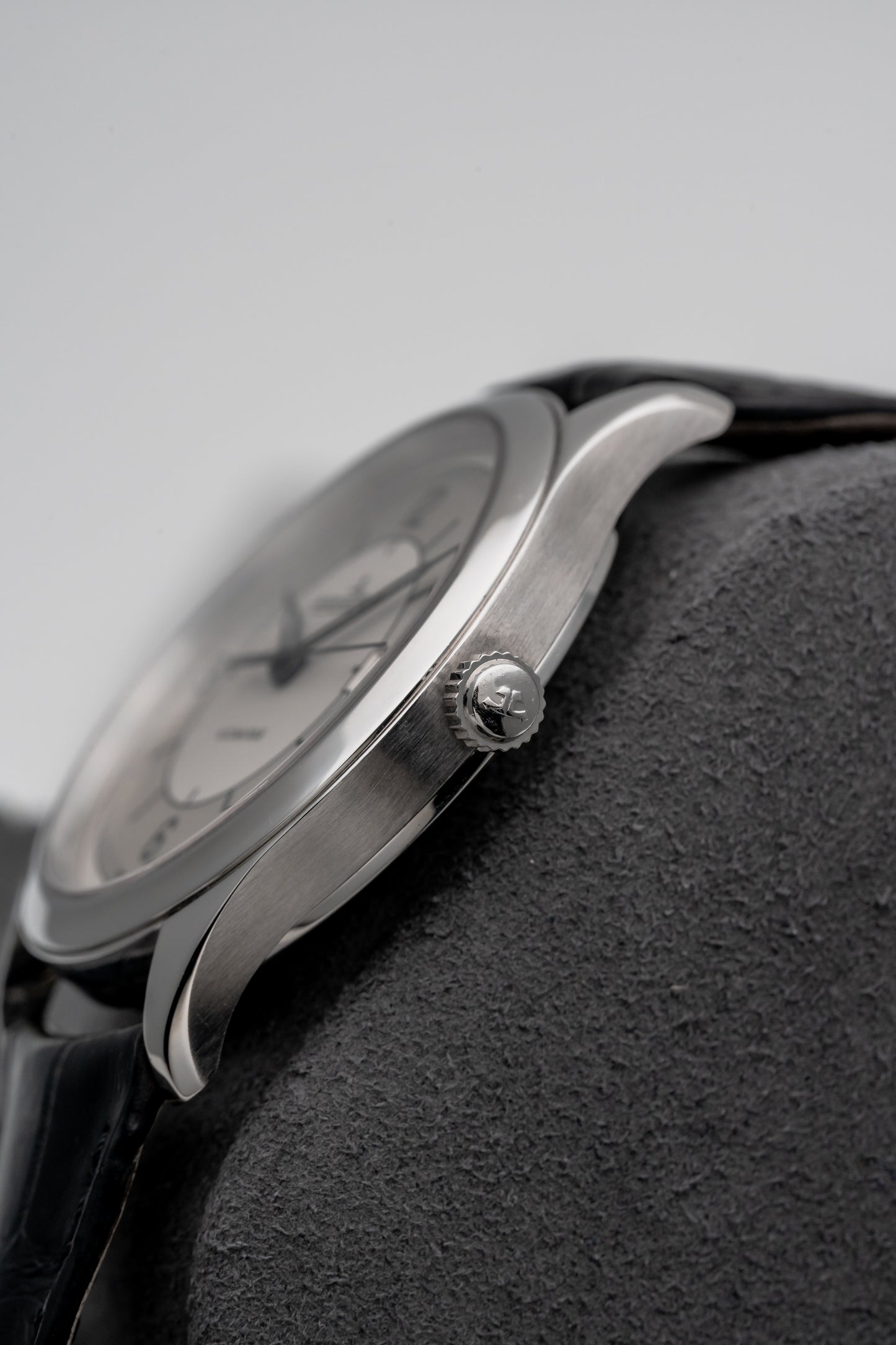 Jaeger-LeCoultre Master Control Date Q1548530, Silver Sector Dial