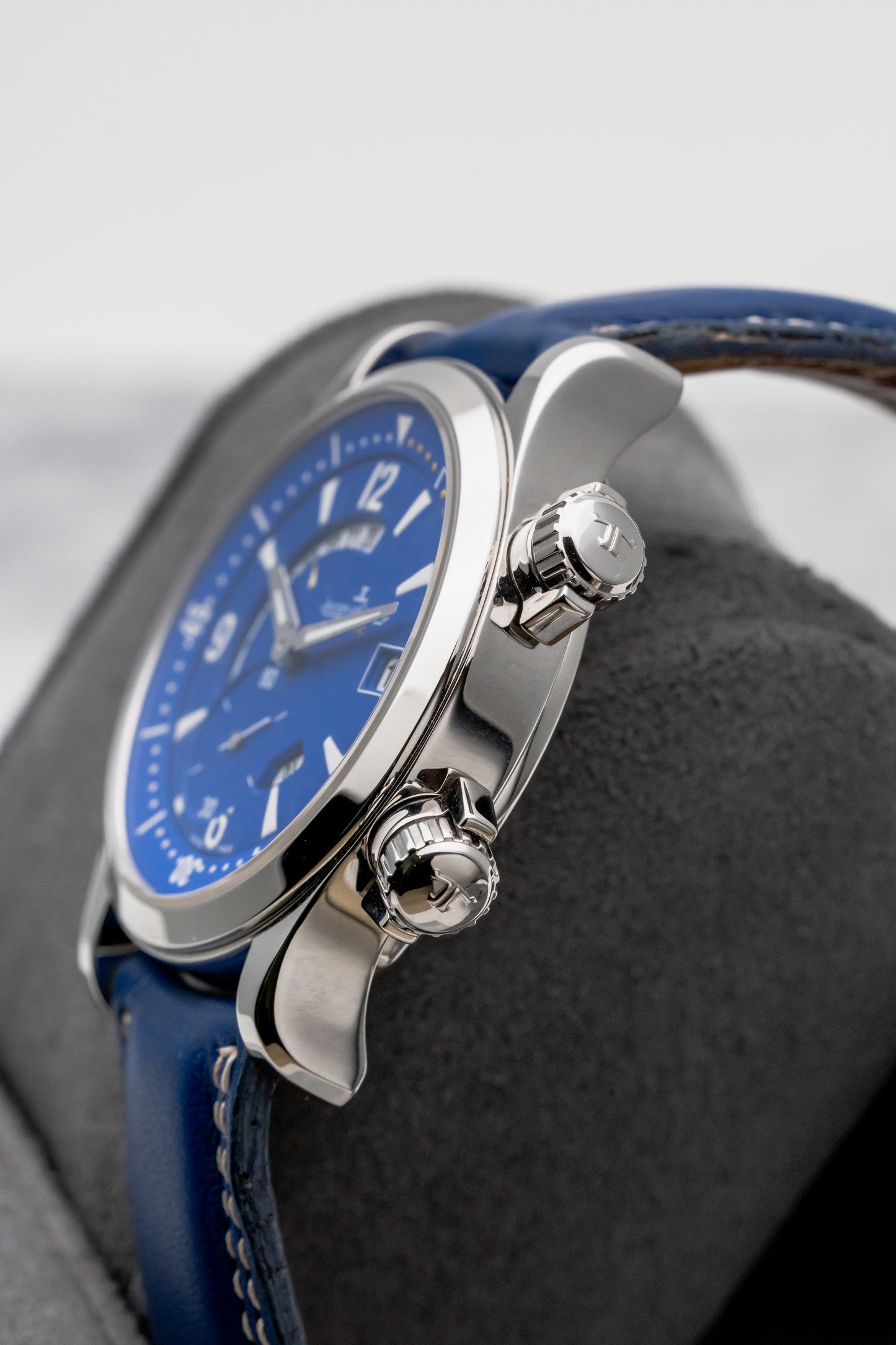 Jaeger-LeCoultre Master Compressor Q173847C “Chelsea” Limited Blue Dial