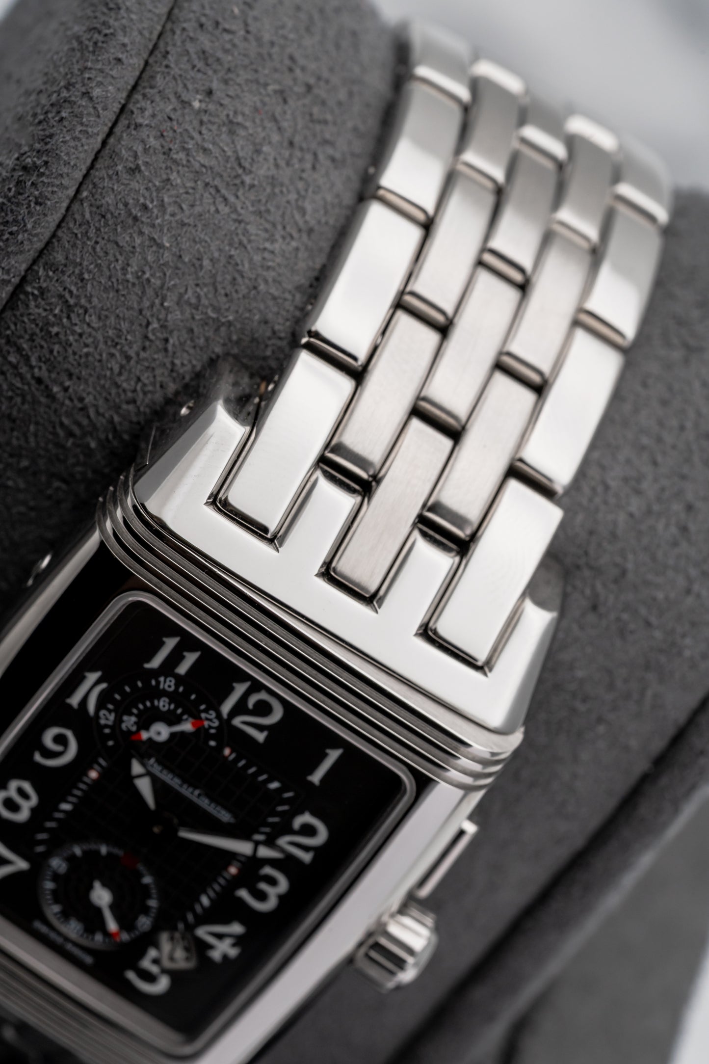 Jaeger-LeCoultre Reverso Gran Sport Q2948102, Black & Silver Dial