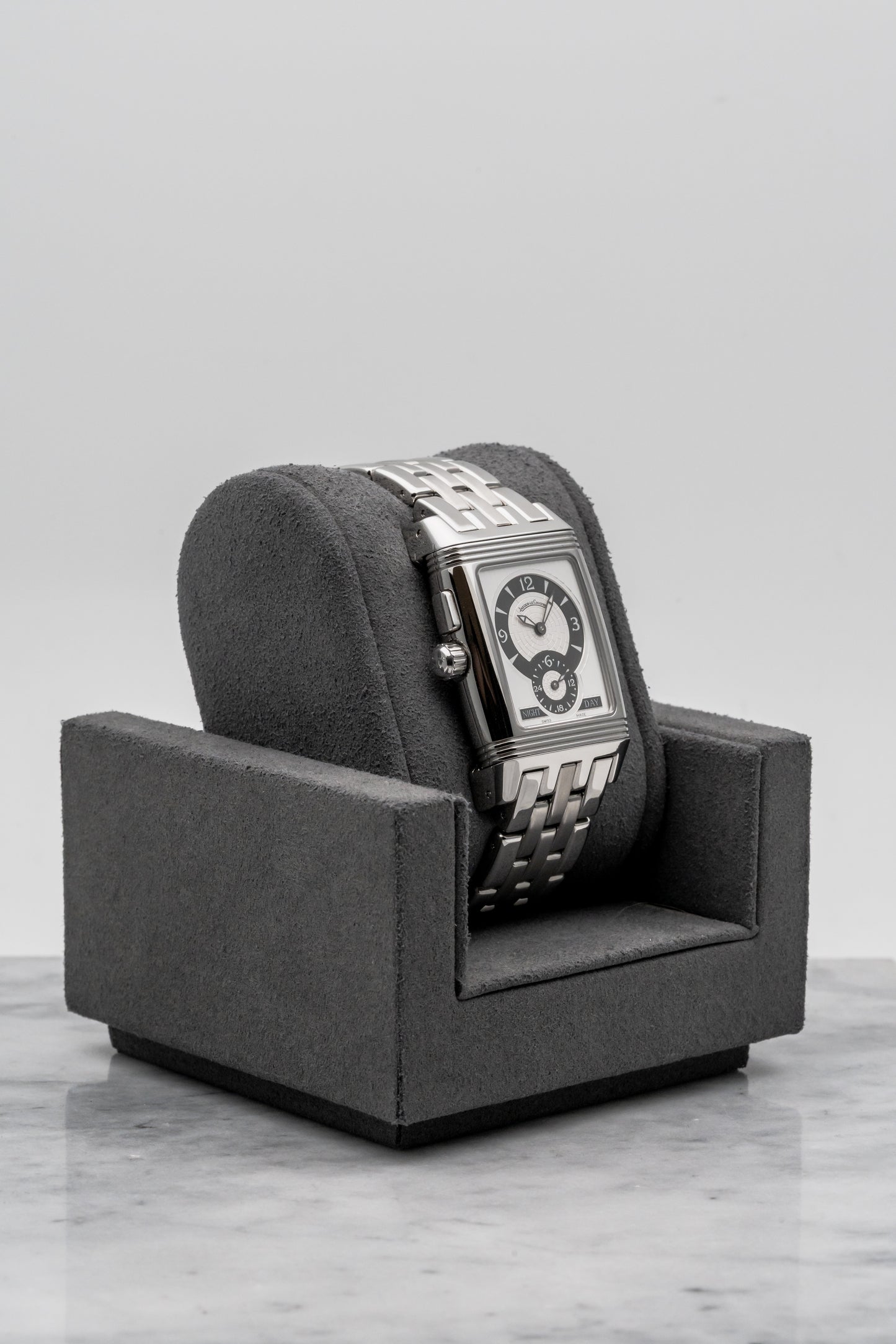 Jaeger-LeCoultre Reverso Gran Sport Q2948102, Black & Silver Dial