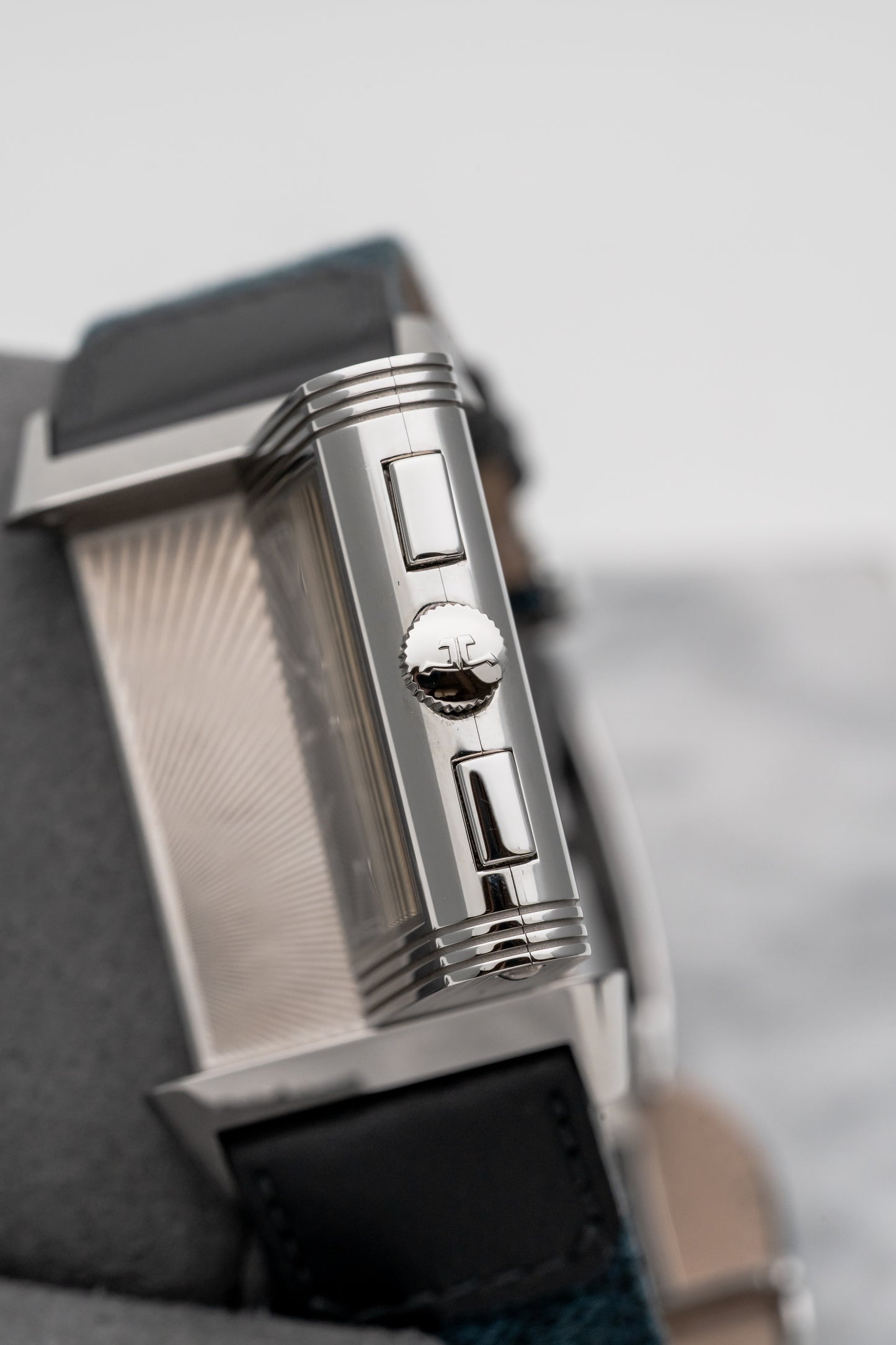 Jaeger-LeCoultre Reverso Tribute Chronograph Q389848J Blue Dial
