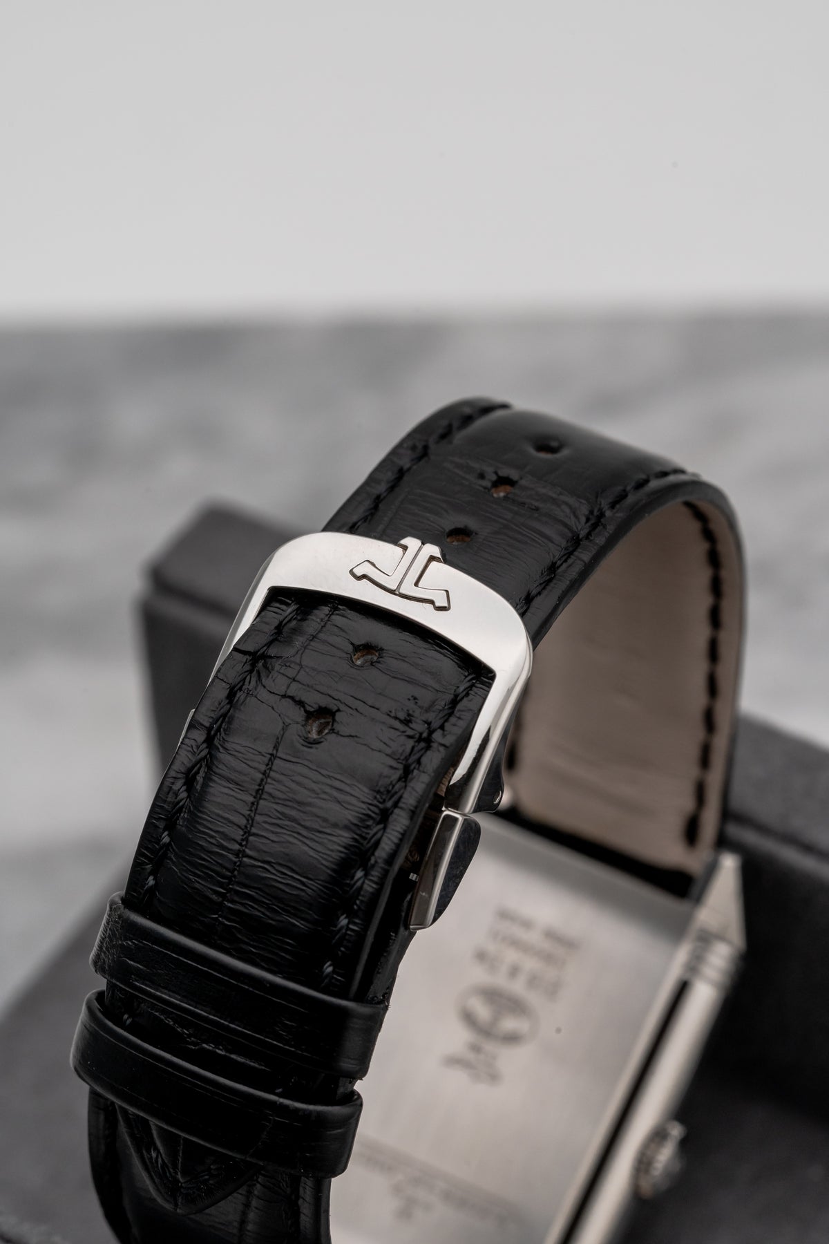 Jaeger-LeCoultre Reverso Tribute Duoface Small Seconds Q398847J Black/Silver Dial