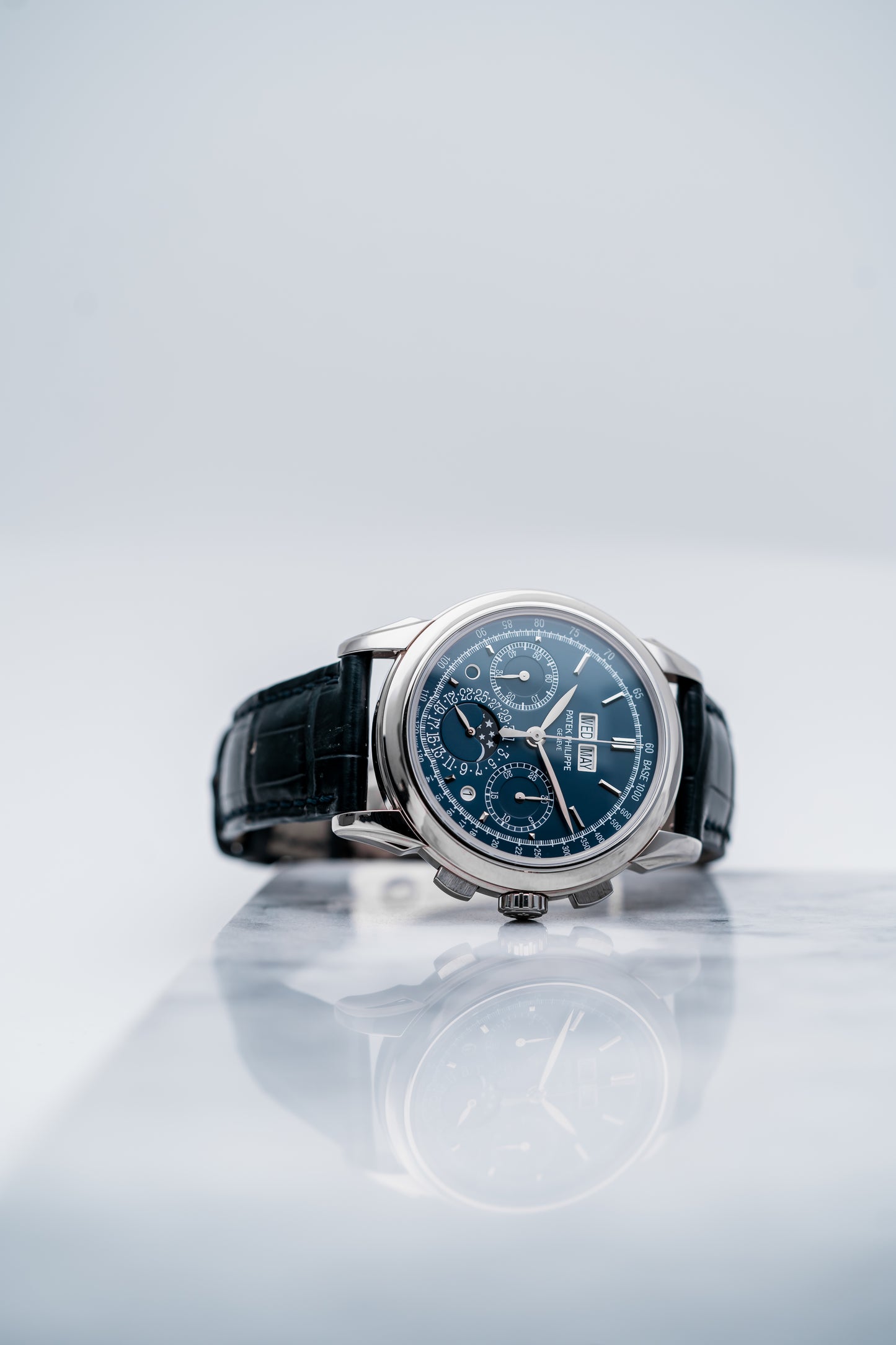 Patek Philippe 5270G-014 Perpetual Calendar Chronograph Blue Dial