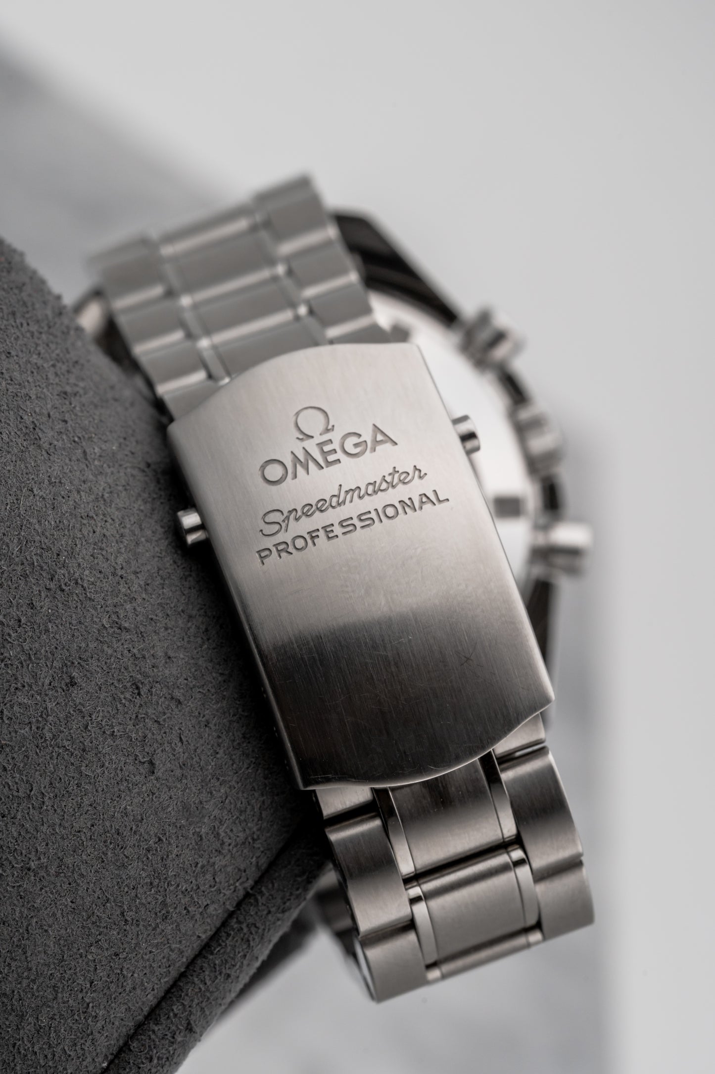 Omega Speedmaster Professional 311.30.42.30.01.004 Tin Tin