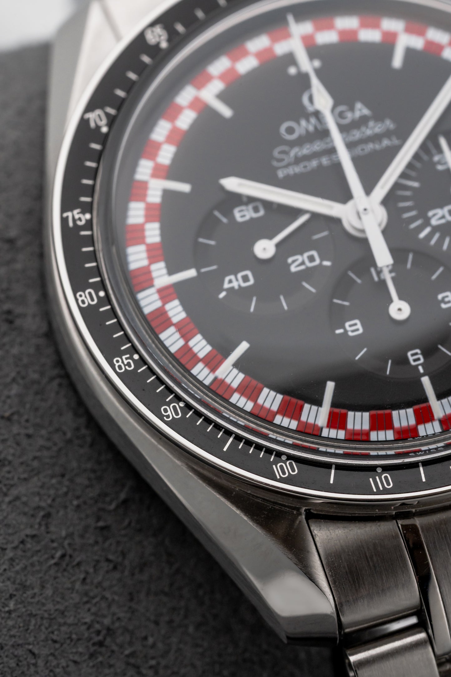 Omega Speedmaster Professional 311.30.42.30.01.004 Tin Tin