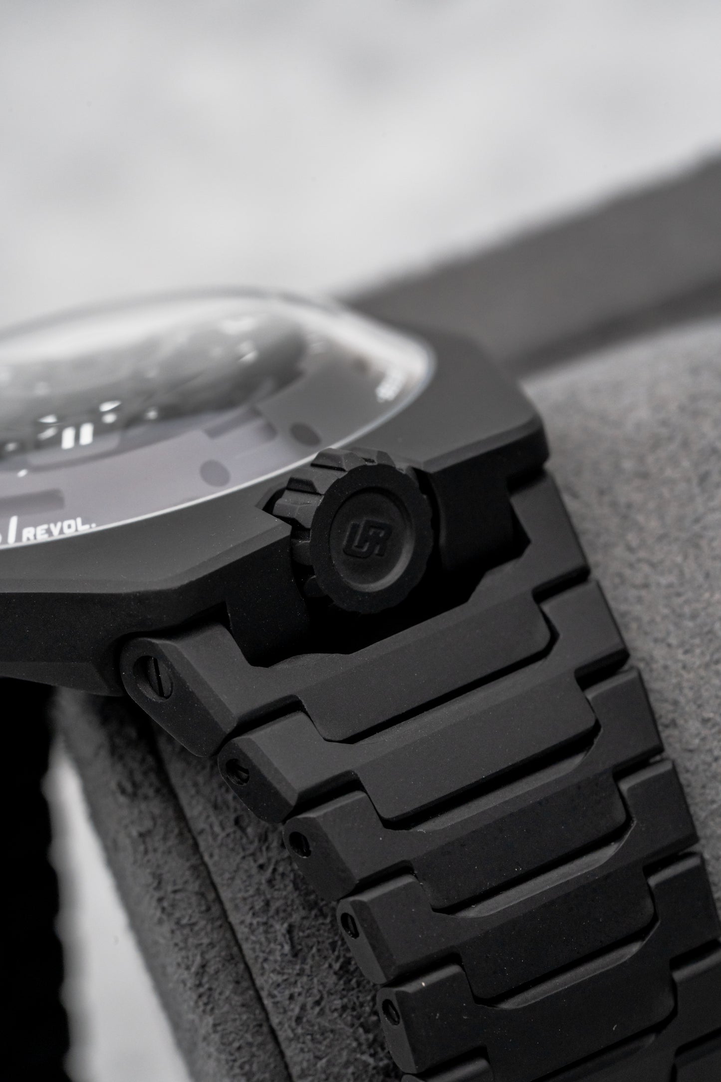 Urwerk UR-100V Full Black Titanium Jacket Skeleton Dial
