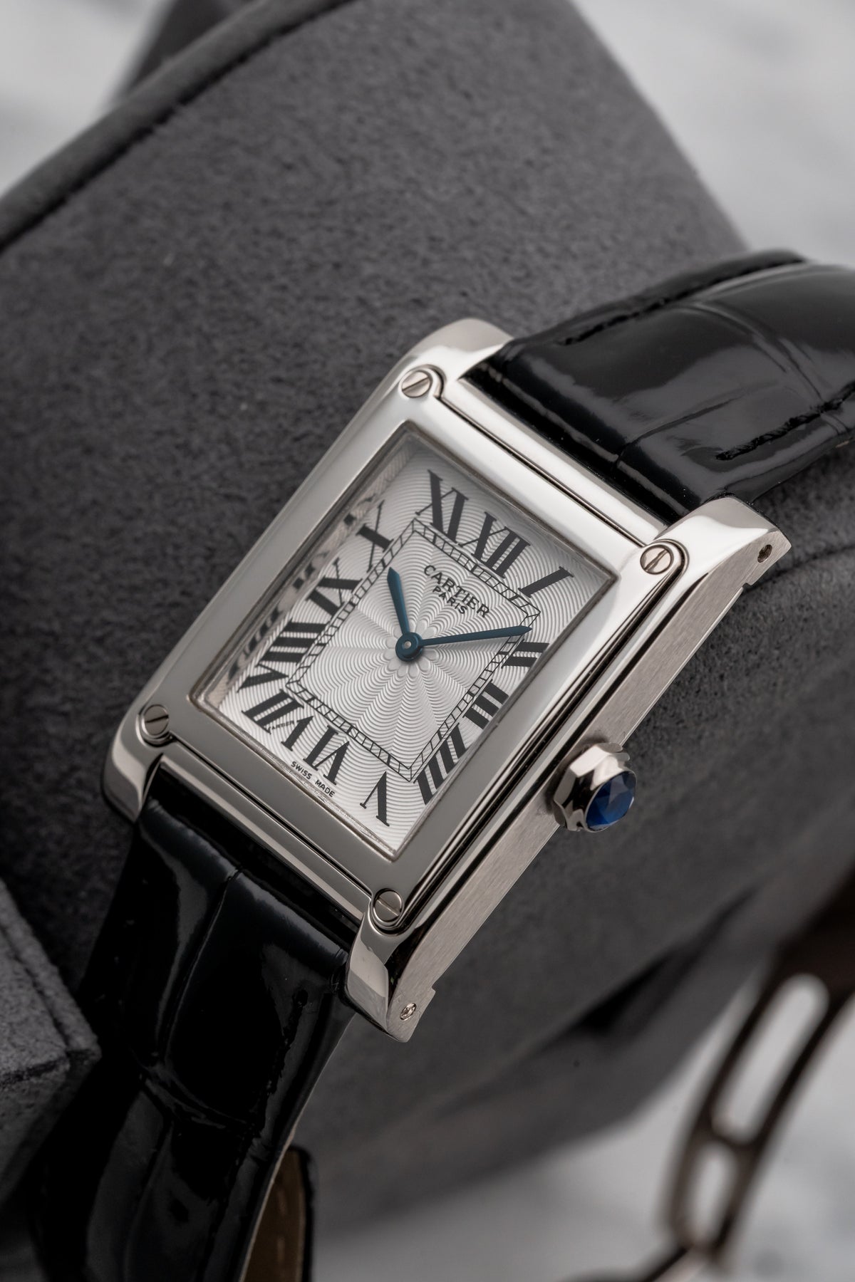 Cartier Tank à Vis Collection Privée W1529651 Silver Dial