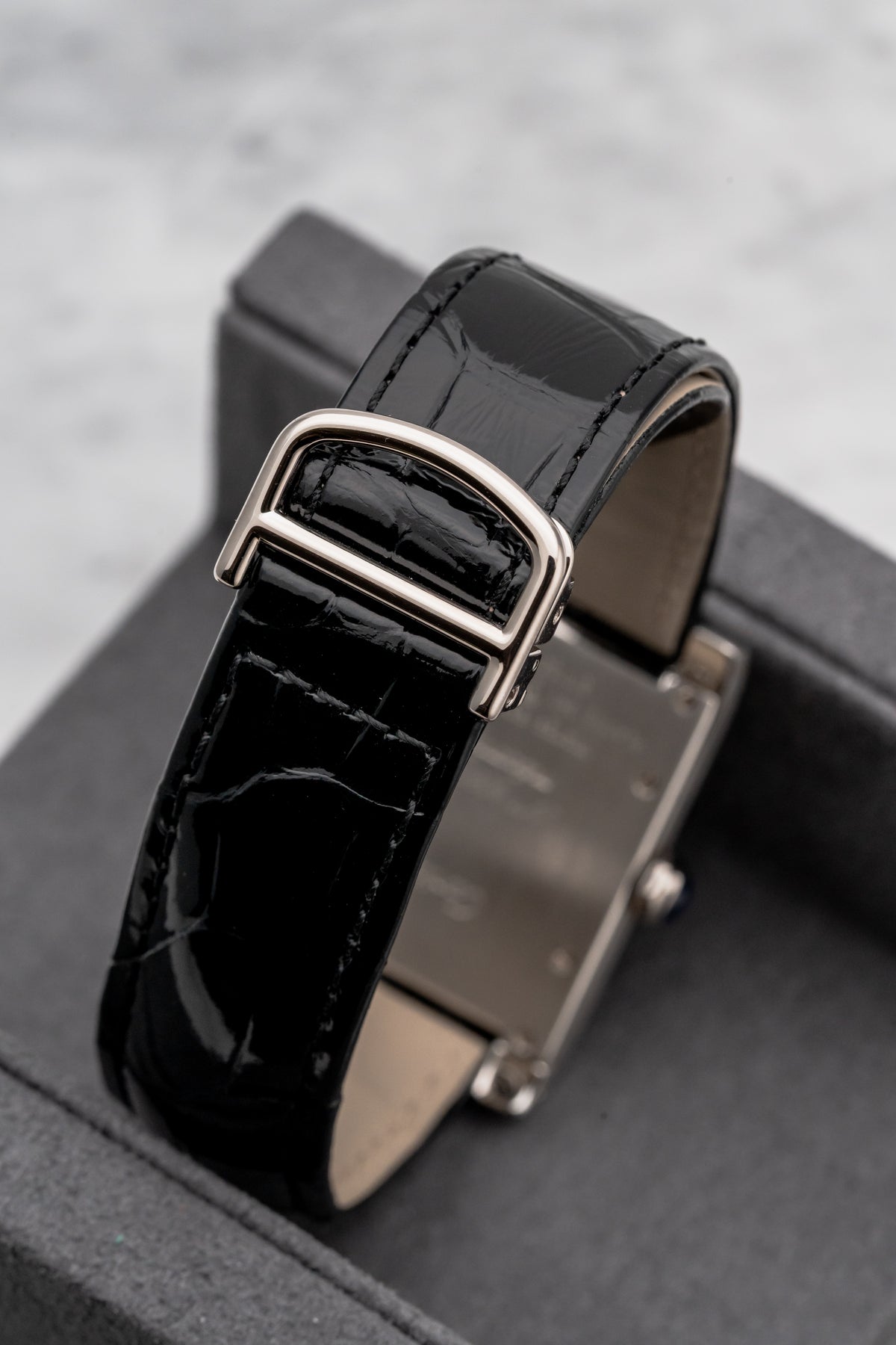 Cartier Tank à Vis Collection Privée W1529651 Silver Dial