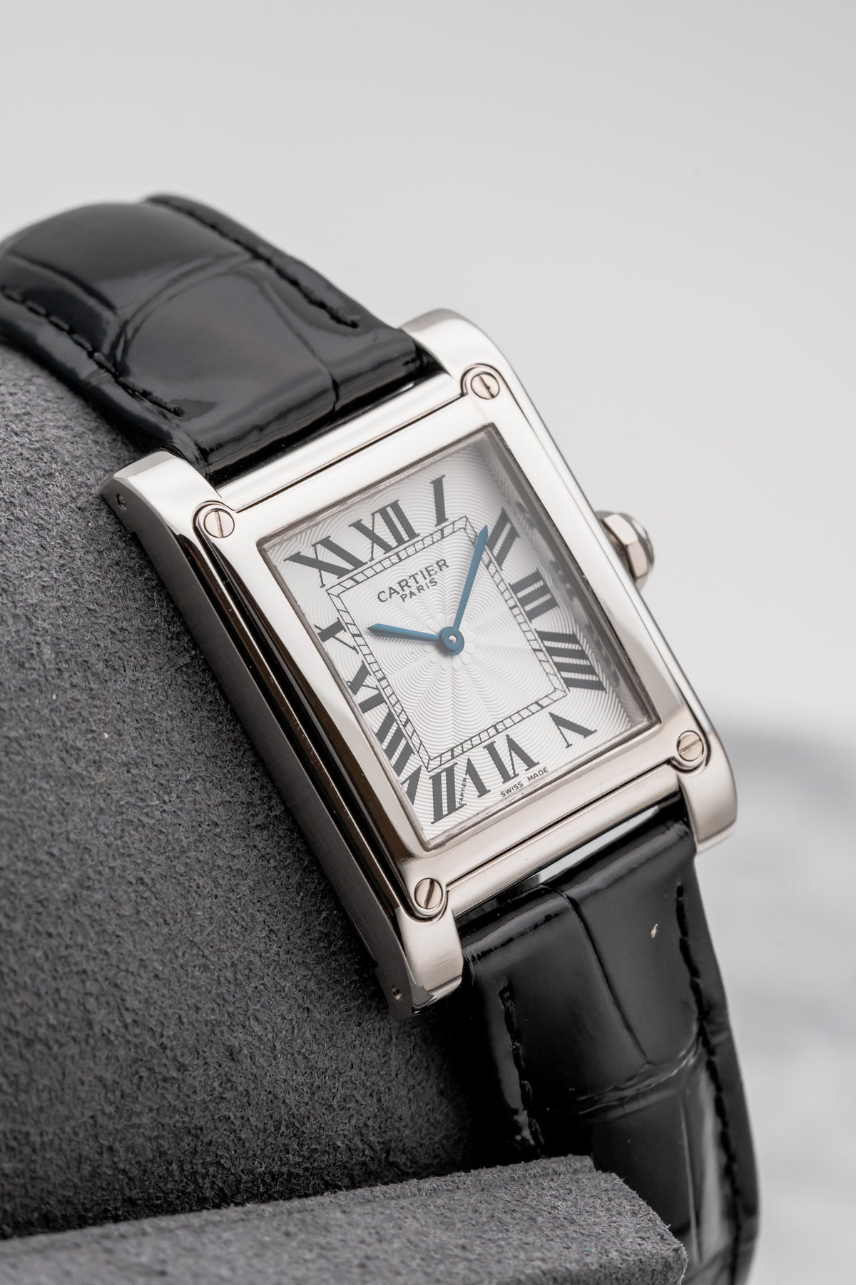 Cartier Tank à Vis Collection Privée W1529651 Silver Dial