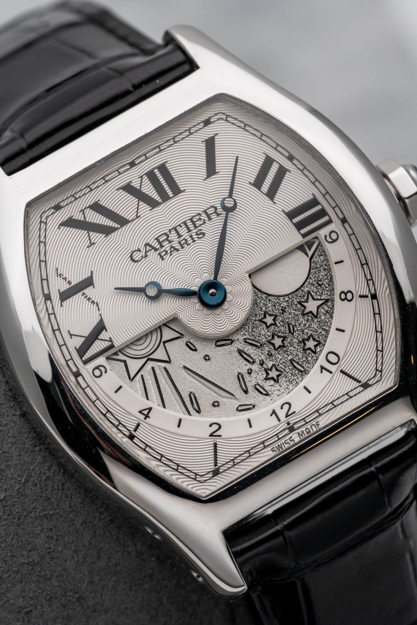 Cartier CPCP Tortue Day & Night XL W1553651
