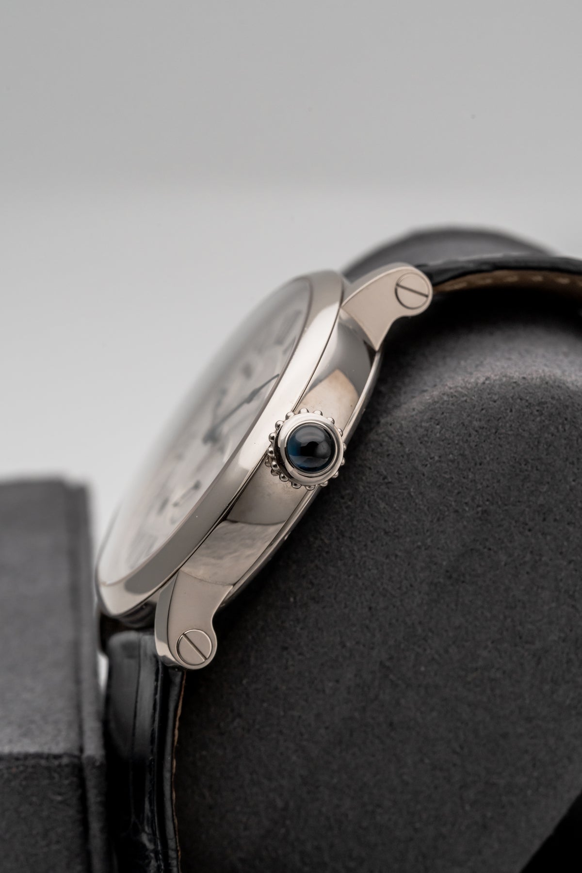 Cartier Rotonde de Cartier W1556202 Silver Guilloché Dial
