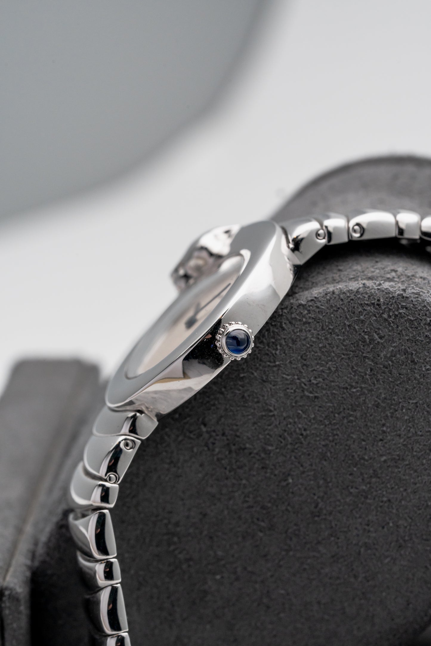 Cartier Panthère 1925 Figurative 18K White Gold