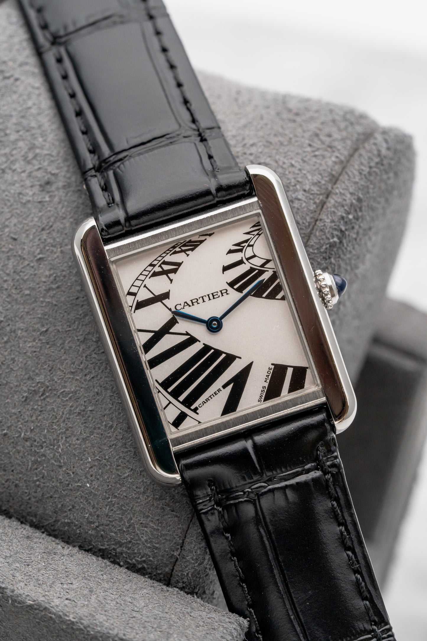 Cartier Tank Solo W5200018 Piano Dial