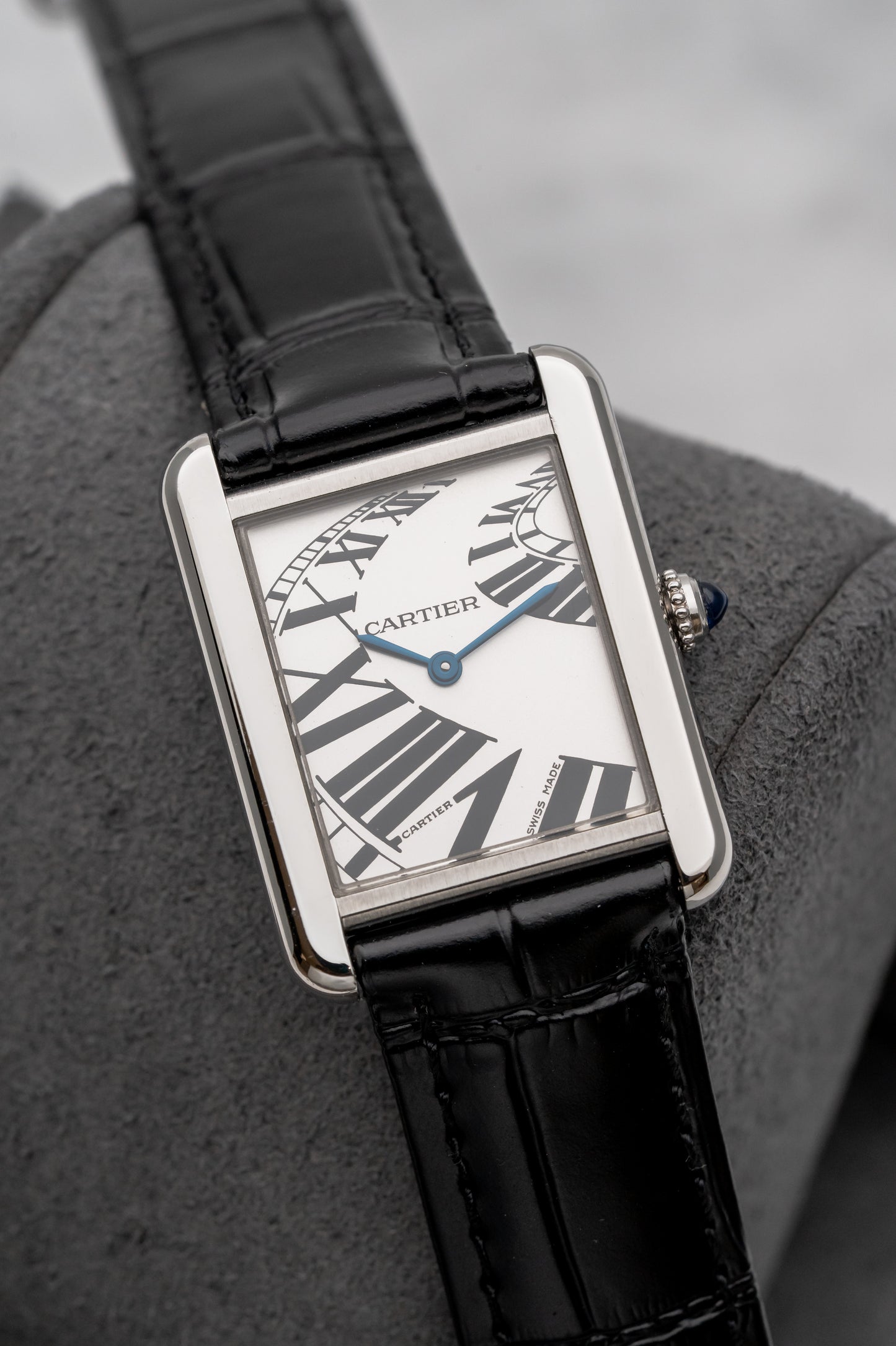 Cartier Tank Solo W5200018 Piano Dial