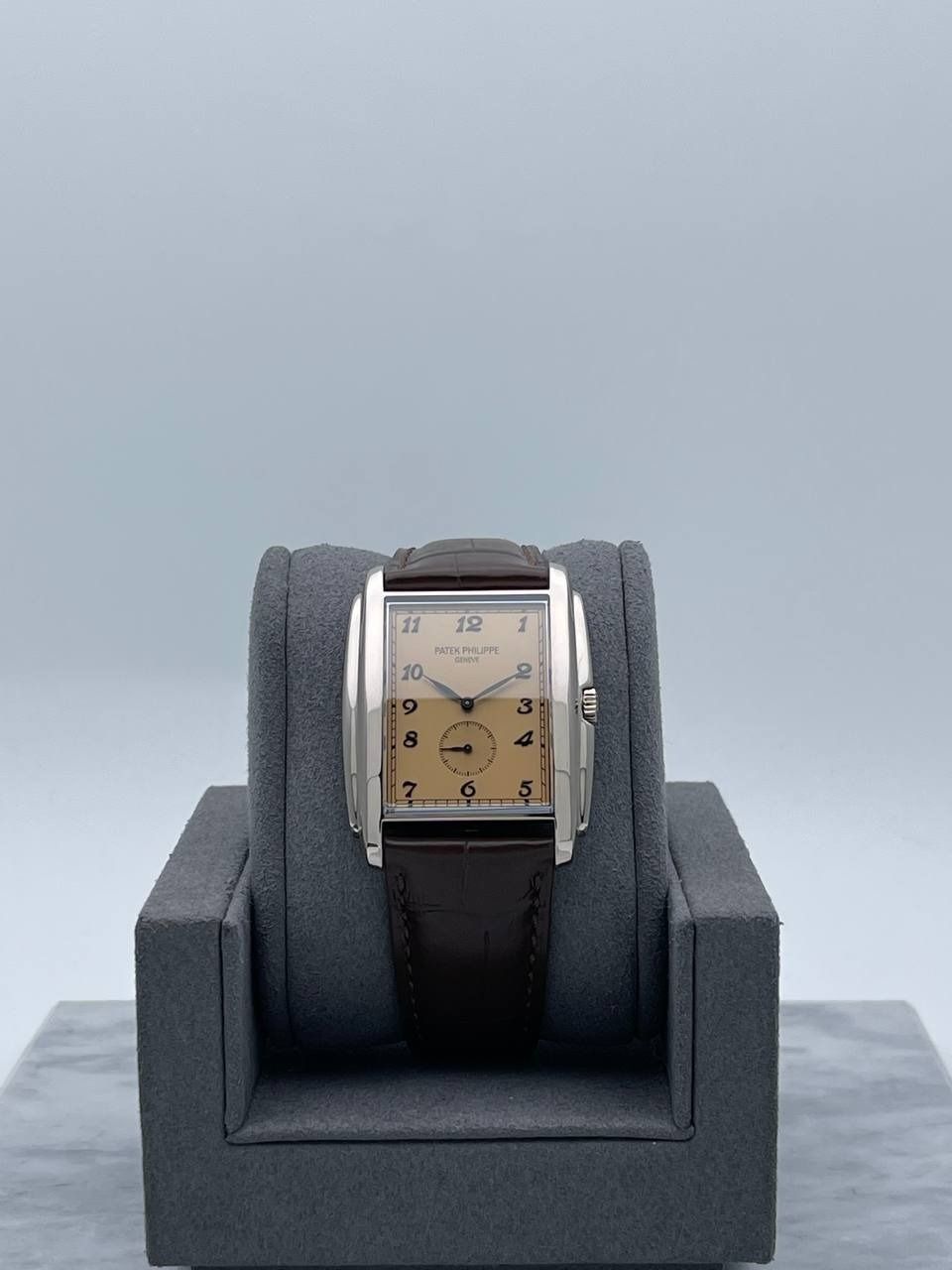 Patek Philippe Gondolo 5124G Salmon Dial