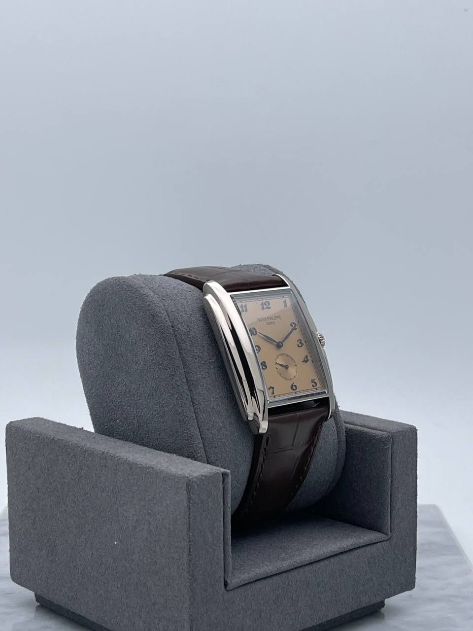 Patek Philippe Gondolo 5124G Salmon Dial